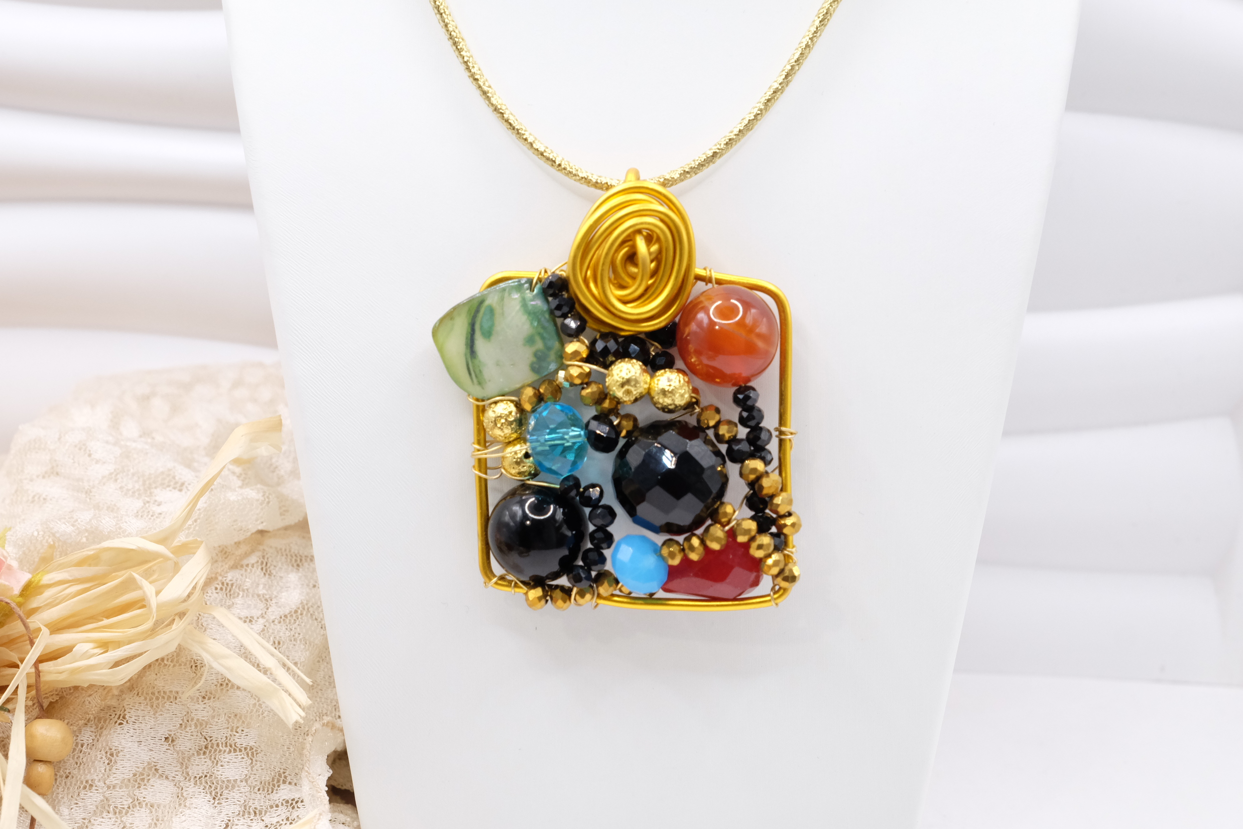 COLLANA ARTIGIANALE MAGNETICA MAGNETICO PENDENTE PIETRE CRISTALLI (1)
