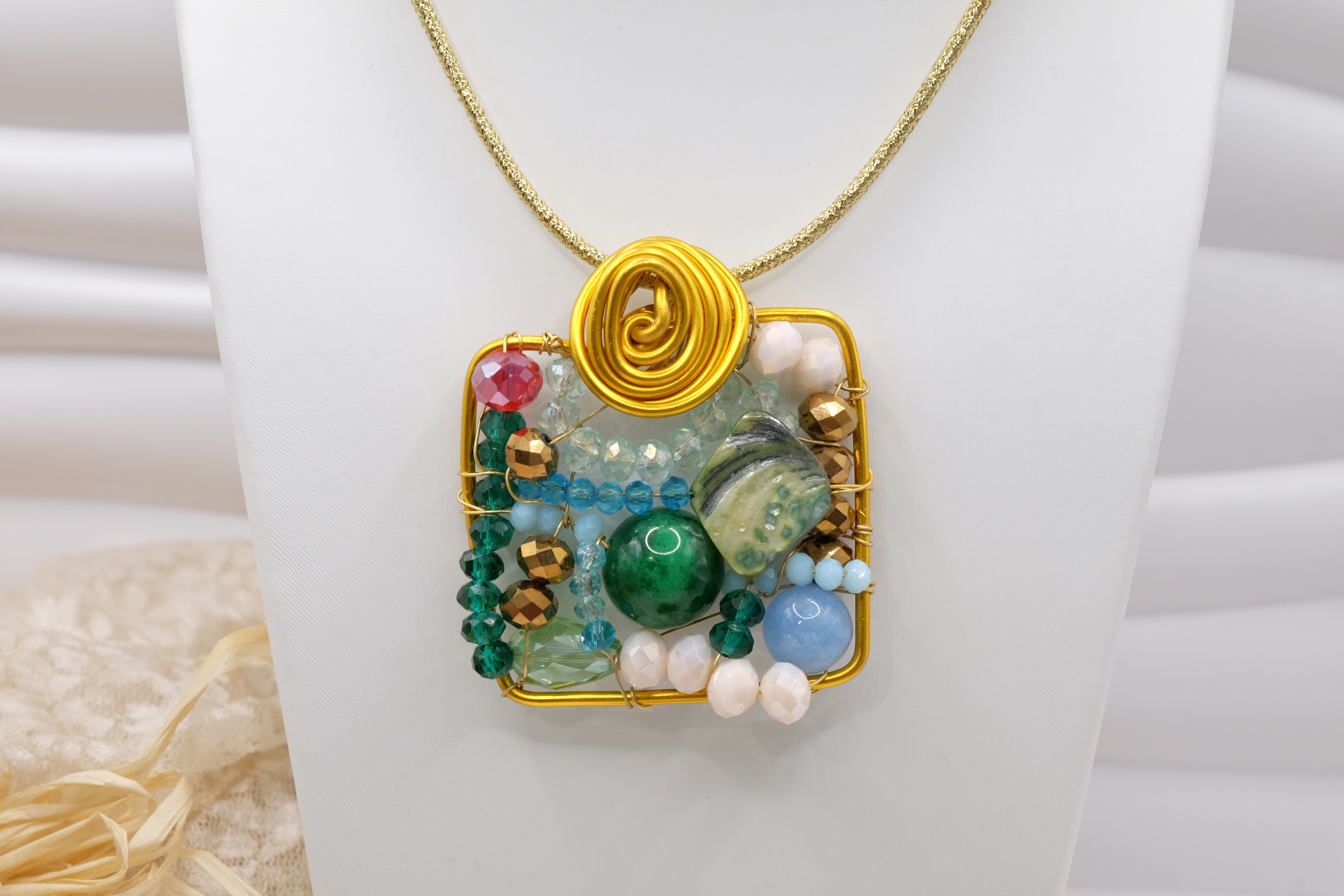COLLANA ARTIGIANALE MAGNETICA MAGNETICO PENDENTE PIETRE CRISTALLI (4)