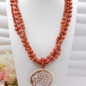 Collana Multifilo Pasta di Corallo Rosso e Cammeo di Torre del Greco
