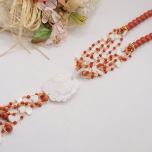 Collana Multifilo Pasta di Corallo Cuori e Cammeo di Torre del Greco
