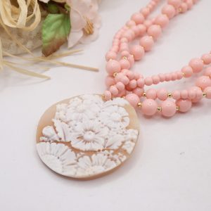 Collana Multifilo Pasta di Corallo Rosa e Cammeo di Torre del Greco