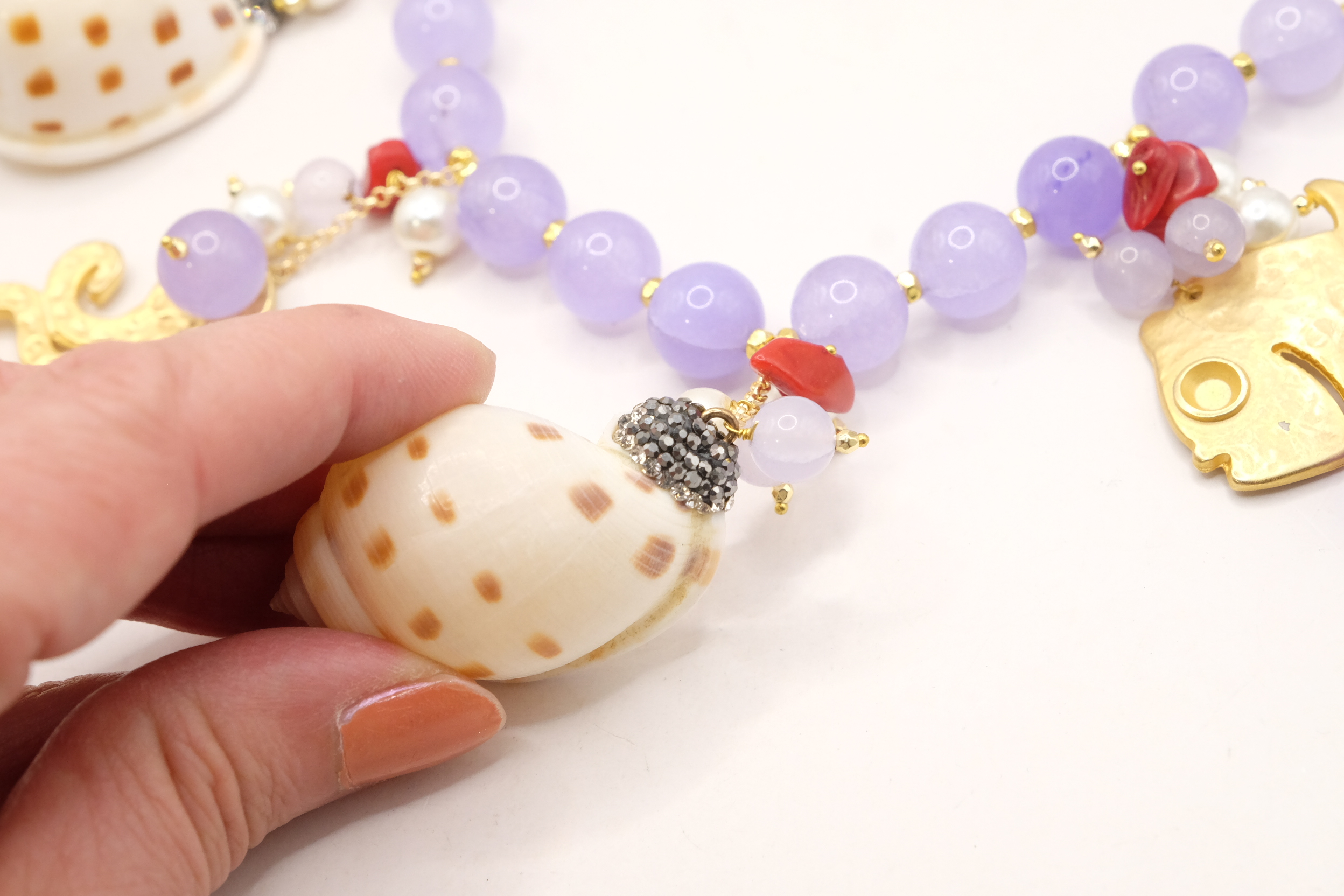 COLLANA ARTIGIANALE GIADA LAVANDA PESCE CAVALLUCCIO CONCHIGLIE POLPO PERLE CORALLO (10)