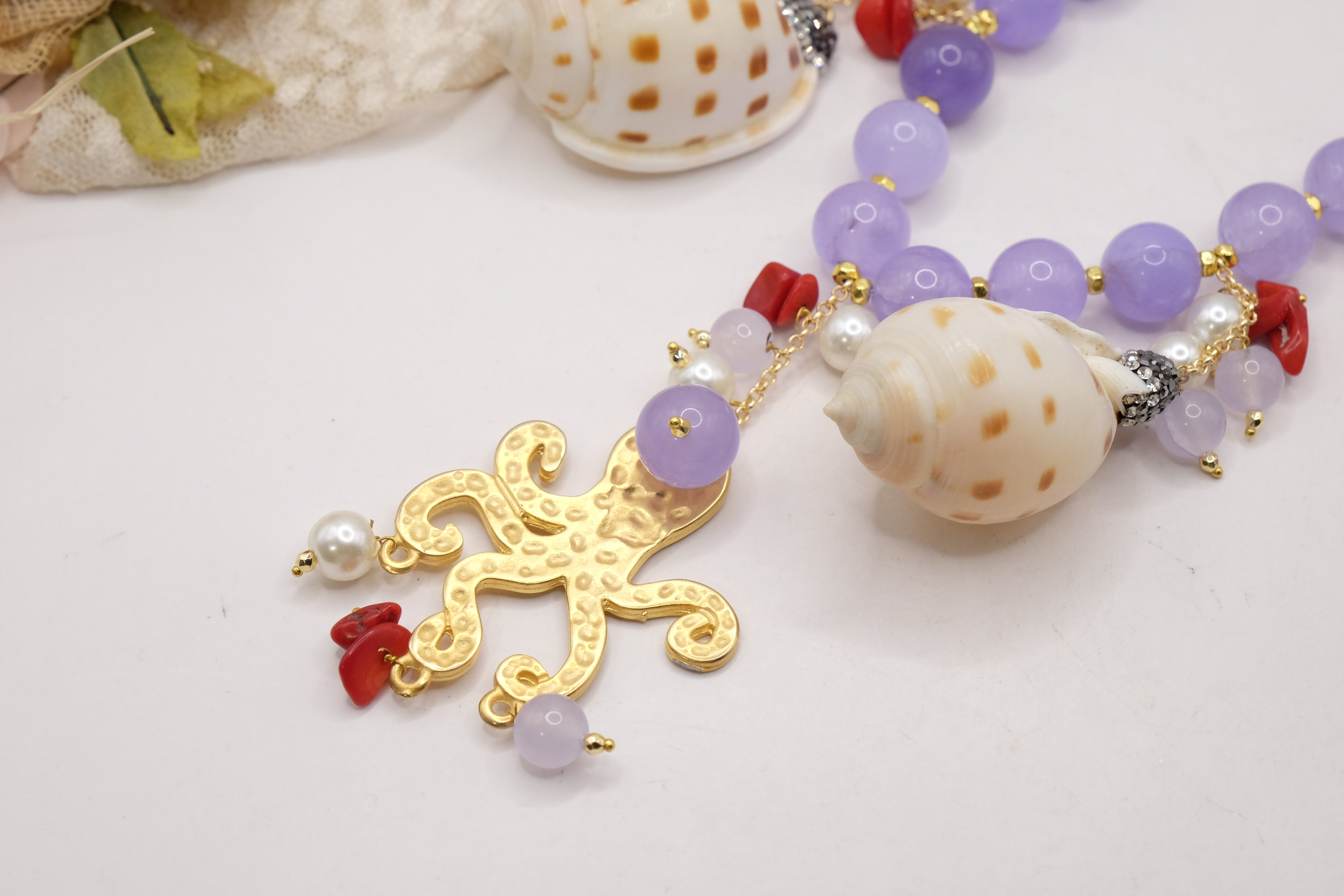 COLLANA ARTIGIANALE GIADA LAVANDA PESCE CAVALLUCCIO CONCHIGLIE POLPO PERLE CORALLO (5)