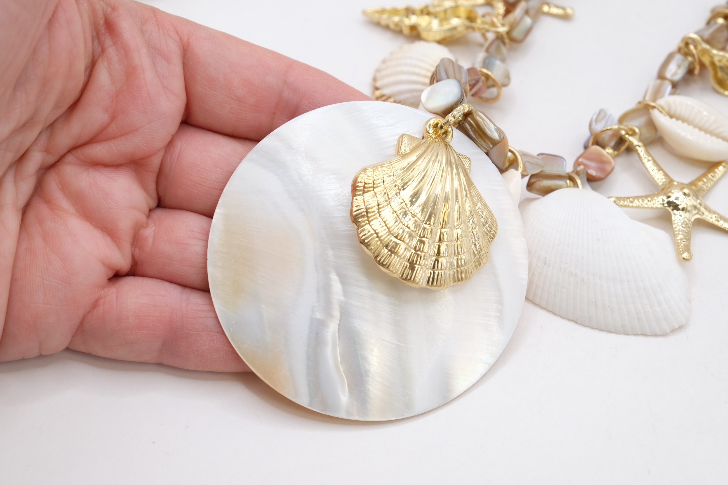 COLLANA ARTIGIANALE MADREPERLA CONCHIGLIE CONCHIGLIA OTTONE (1)