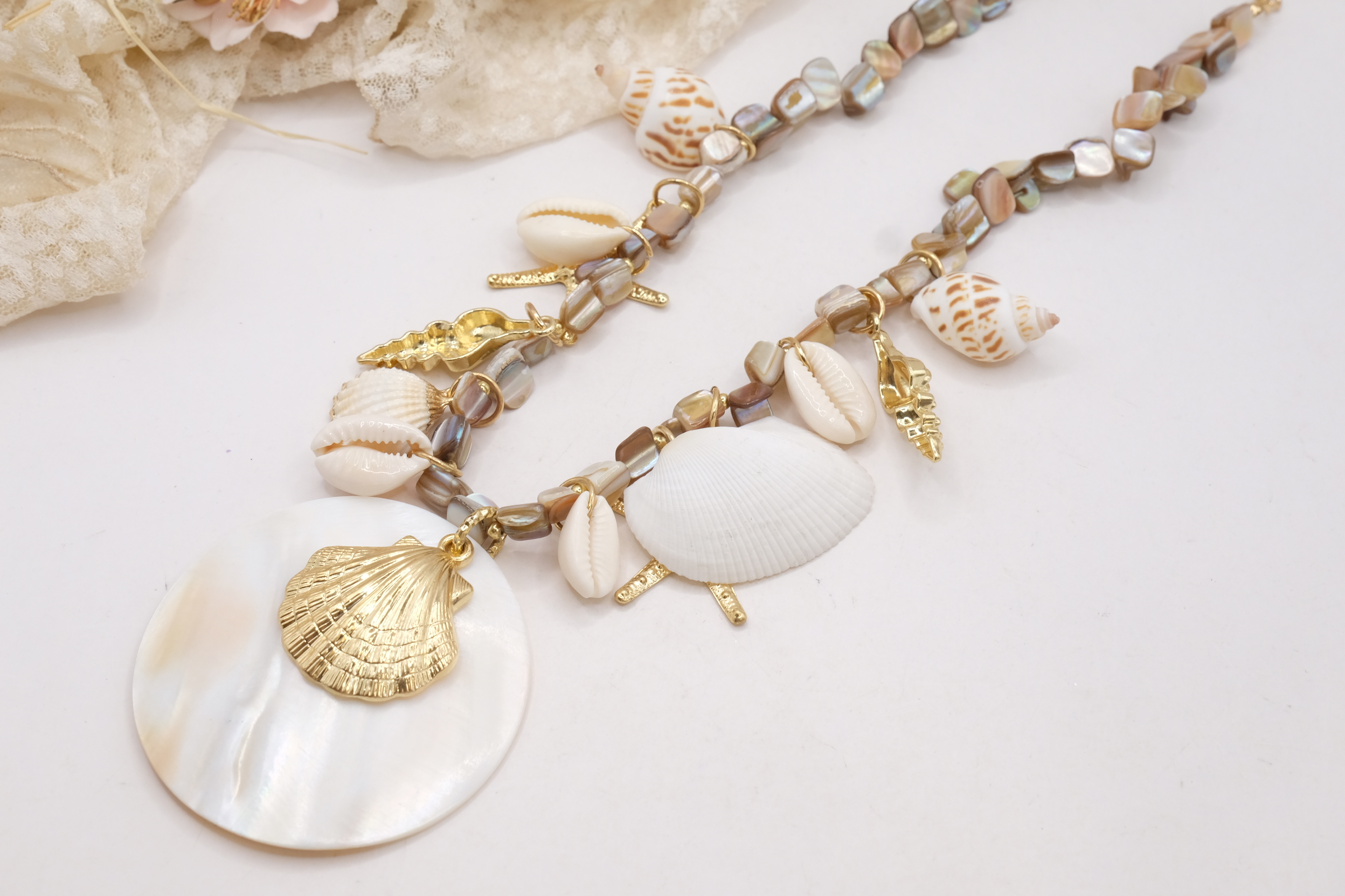 COLLANA ARTIGIANALE MADREPERLA CONCHIGLIE CONCHIGLIA OTTONE (3)