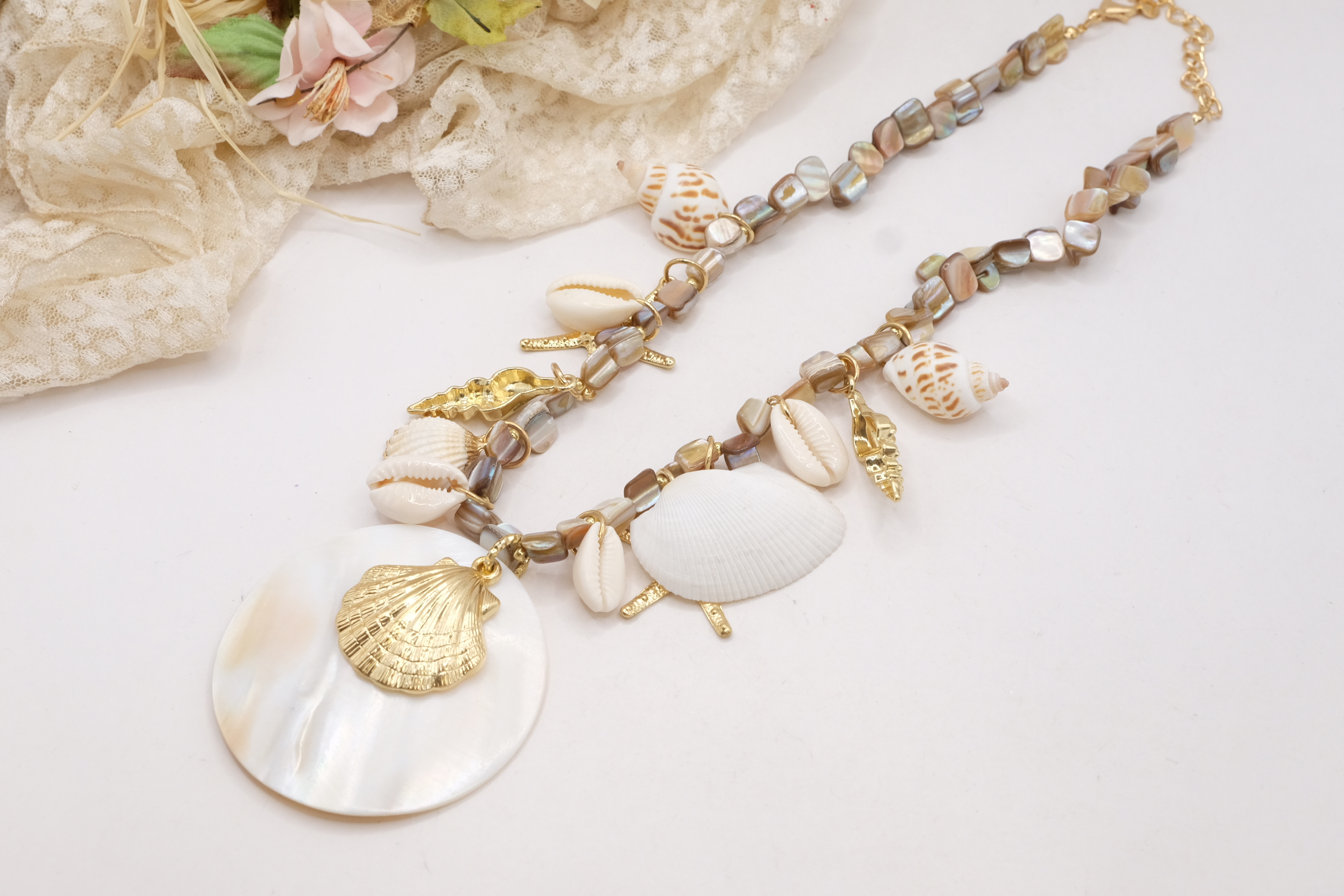 COLLANA ARTIGIANALE MADREPERLA CONCHIGLIE CONCHIGLIA OTTONE (4)