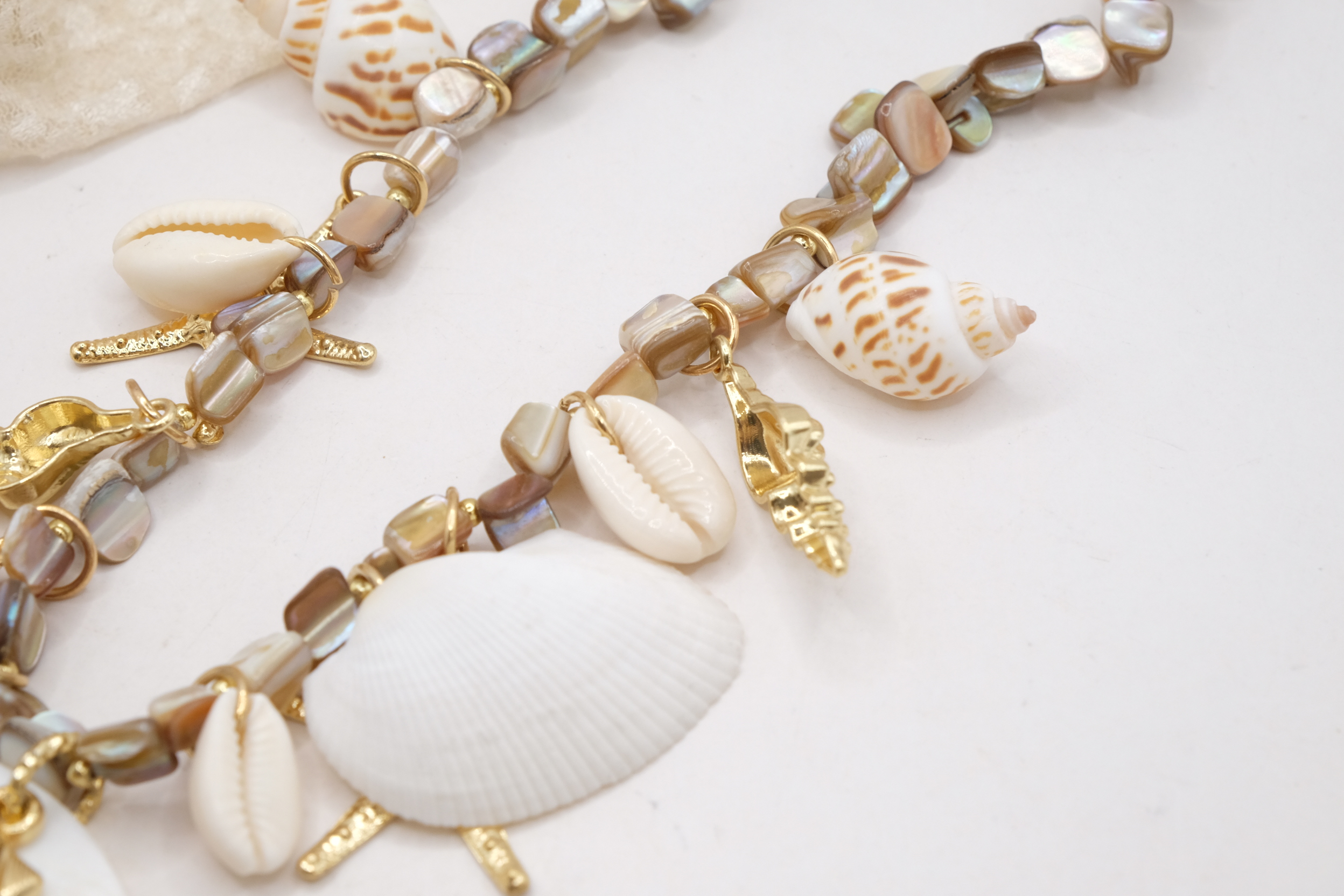 COLLANA ARTIGIANALE MADREPERLA CONCHIGLIE CONCHIGLIA OTTONE (6)
