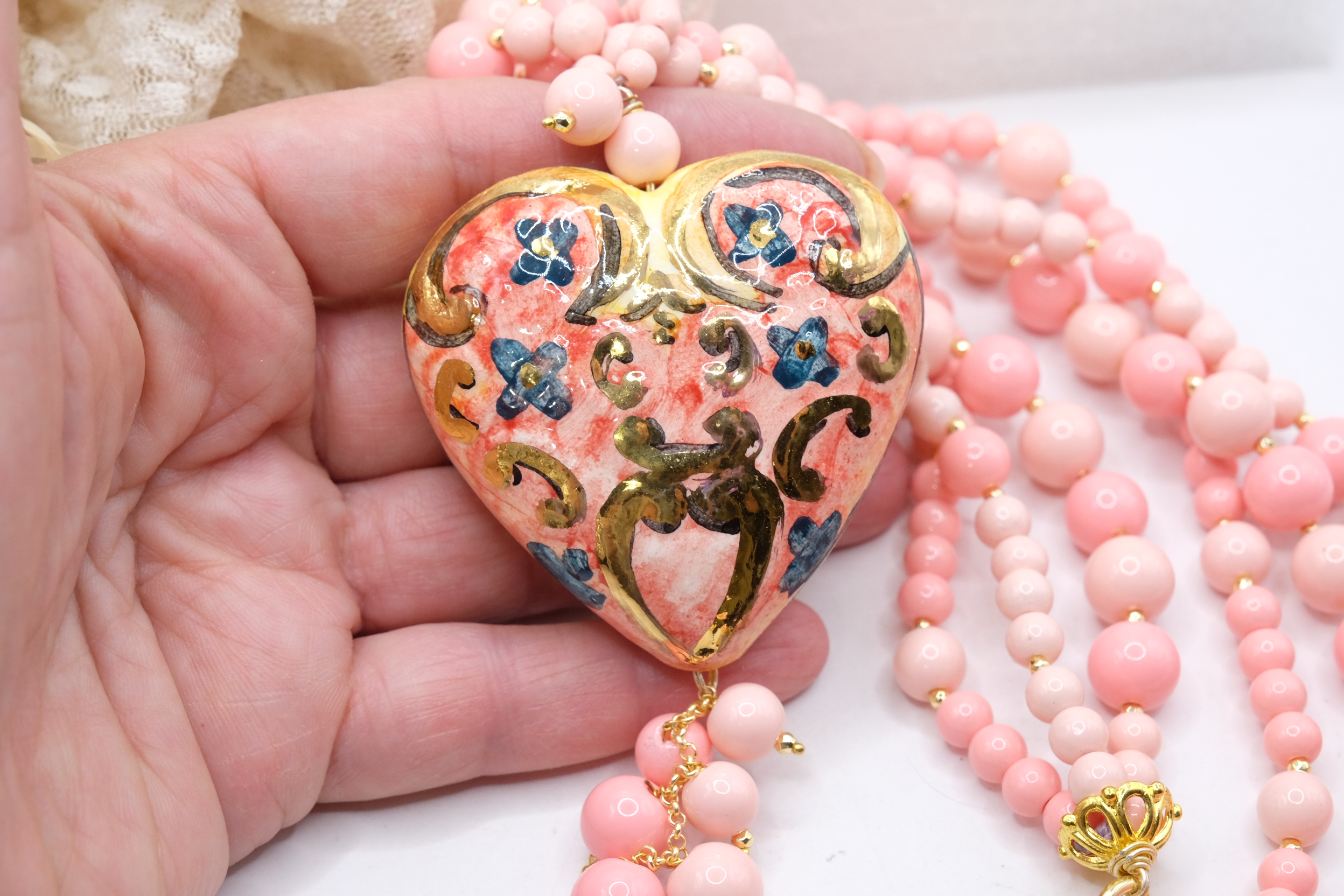 COLLANA ARTIGIANALE MULTIFILO PASTA DI CORALLO ROSA CUORE PAFFUTO CERAMICA DI CALTAGIRONE SICILIA SICILIANA ARTISTICA (1)