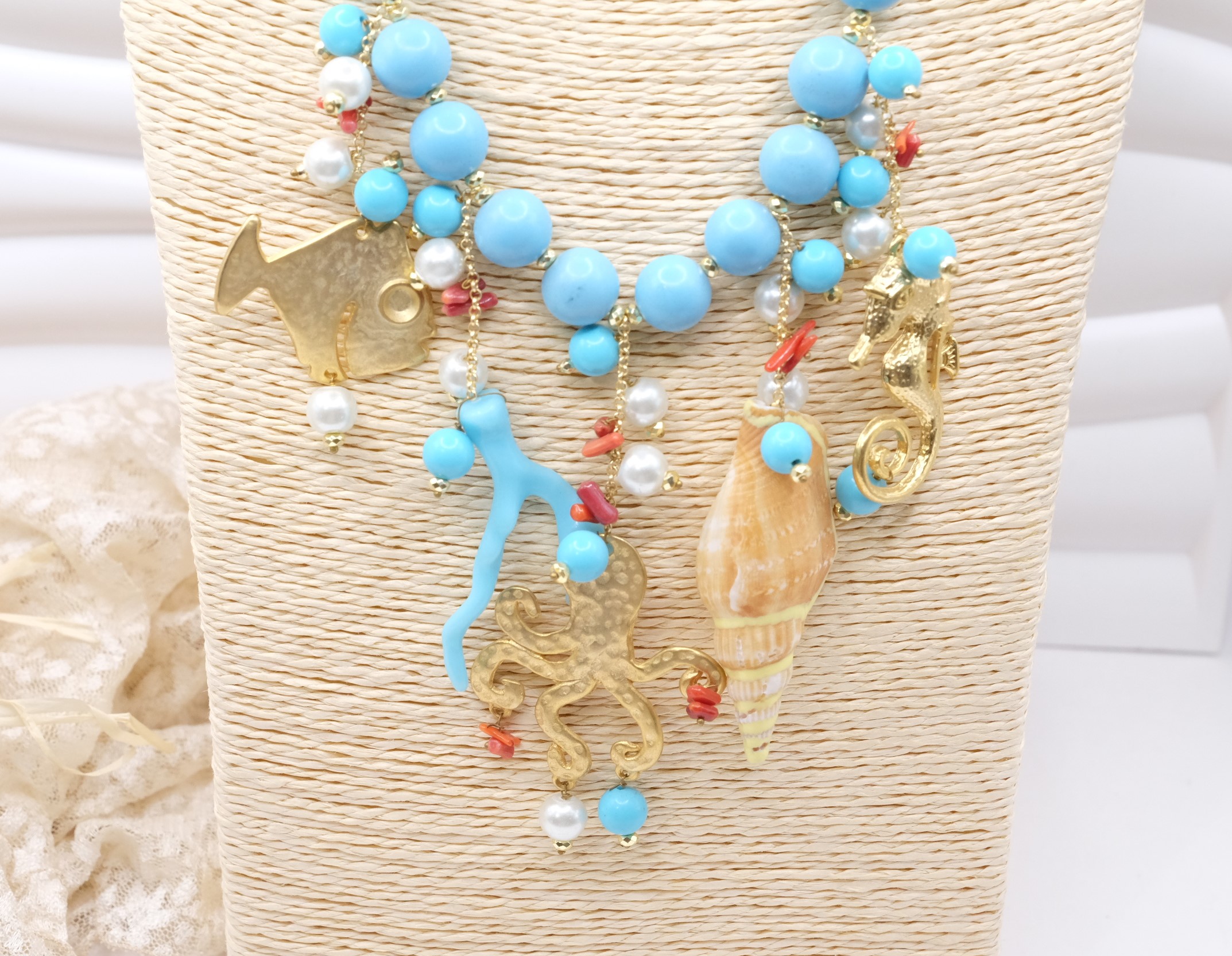 COLLANA ARTIGIANALE PASTA DI TURCHESE PESCE CAVALLUCCIO RAMO CORALLO POLPO PERLE CORALLO (3