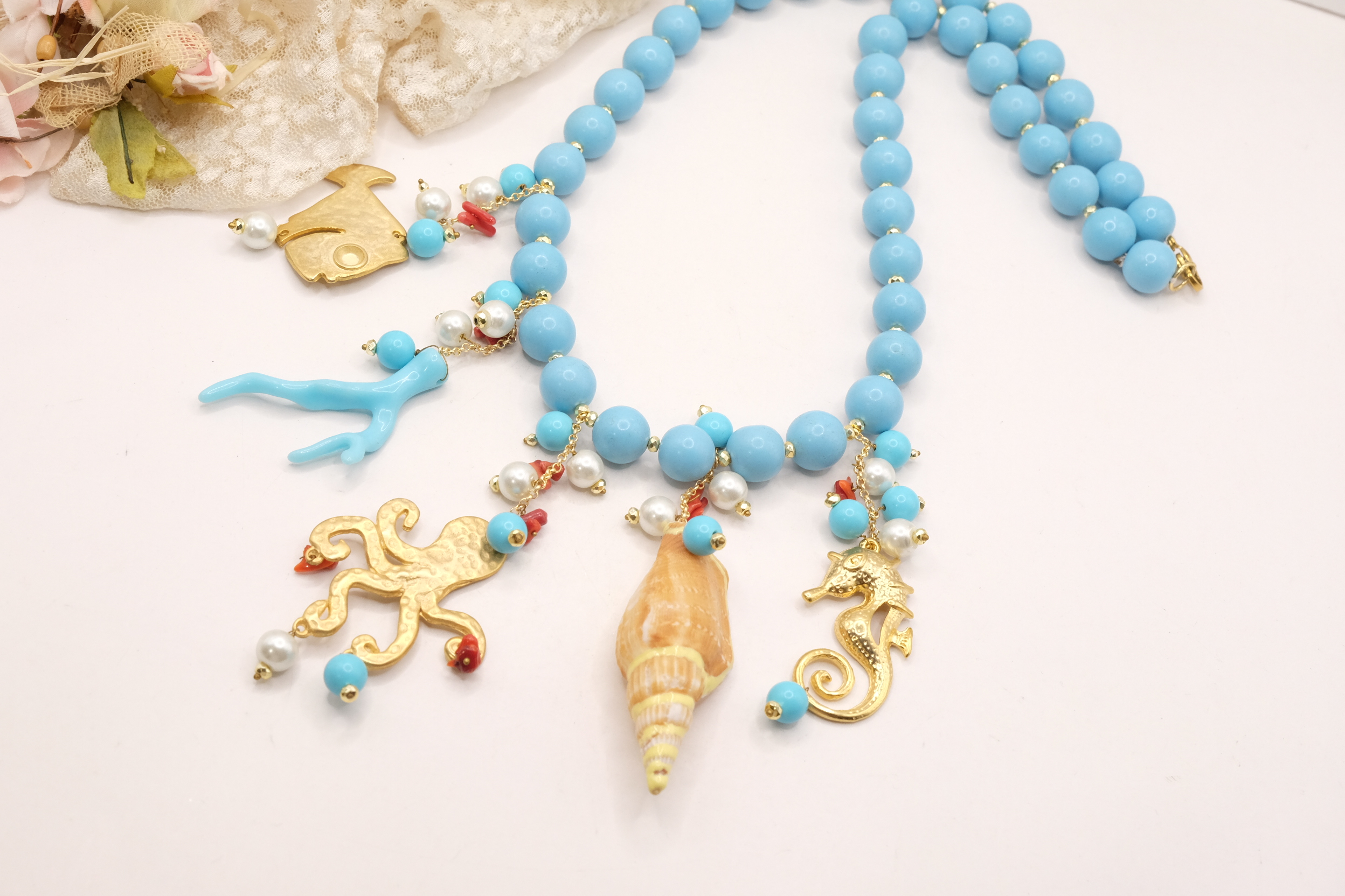 COLLANA ARTIGIANALE PASTA DI TURCHESE PESCE CAVALLUCCIO RAMO CORALLO POLPO PERLE CORALLO (4)