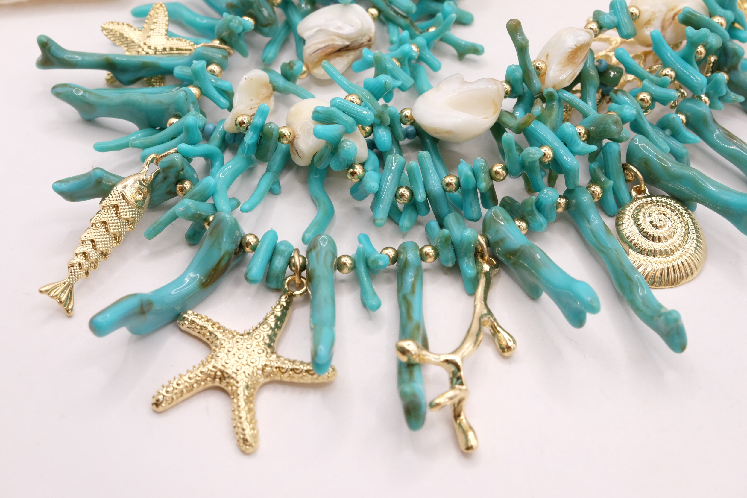COLLANA ARTIGIANALE RAMI TURCHESE CORALLO CONCHIGLIE PESCE STELLA MARINA OTTONE (4)
