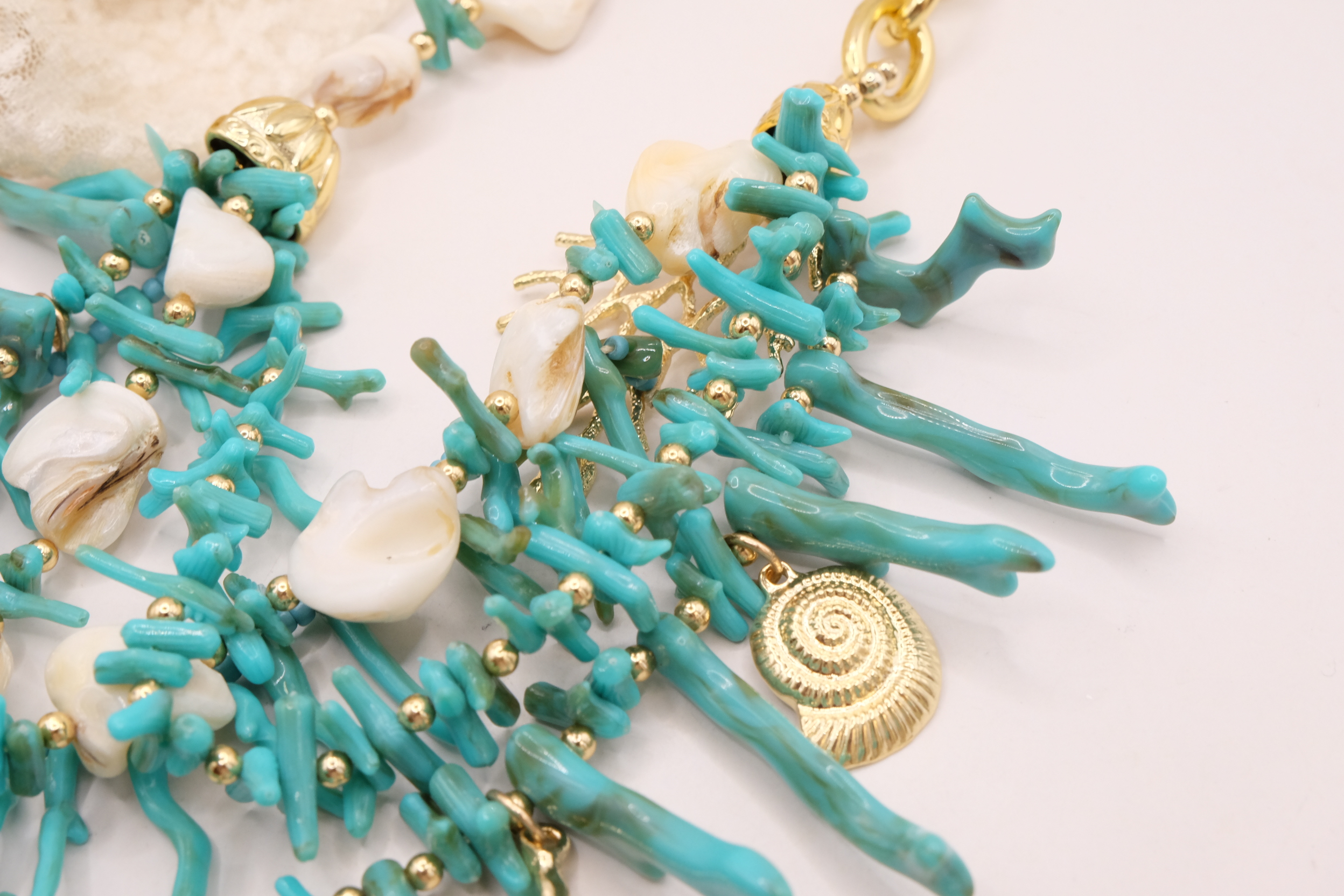 COLLANA ARTIGIANALE RAMI TURCHESE CORALLO CONCHIGLIE PESCE STELLA MARINA OTTONE (5)