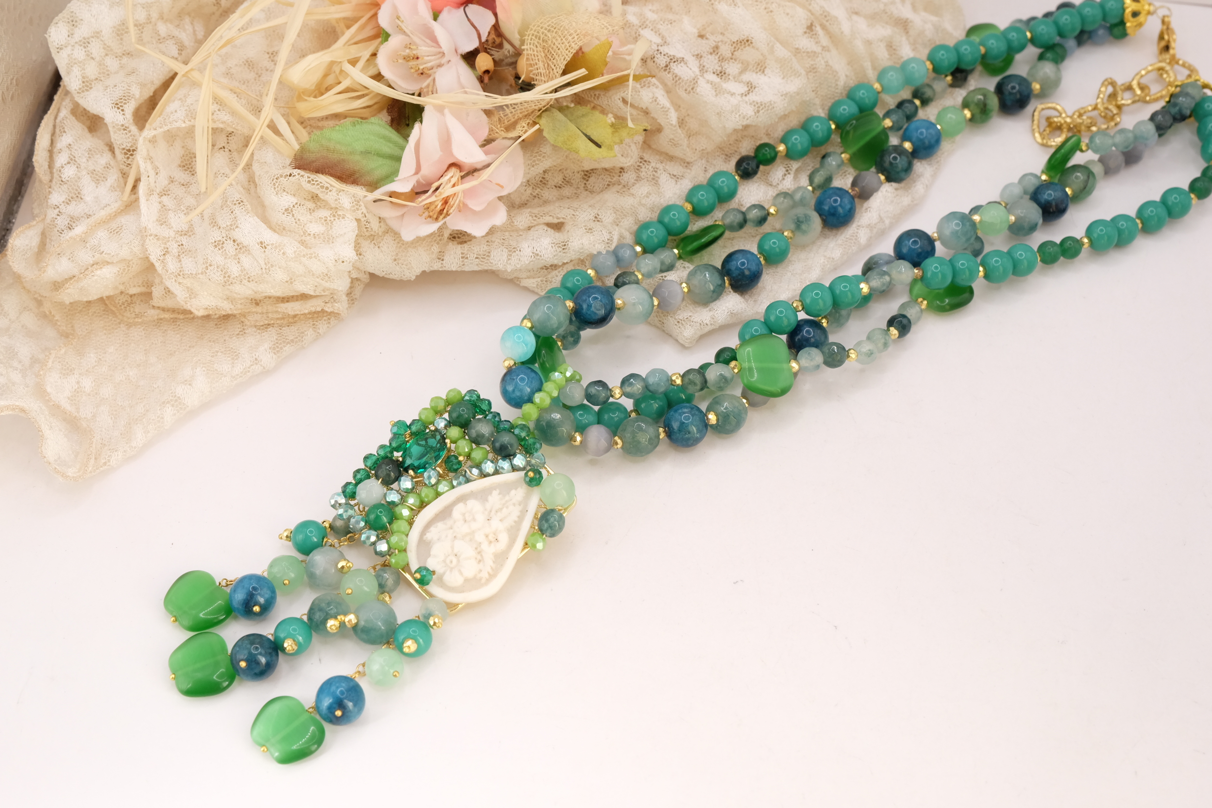 COLLANA ARTIGIANALE VERDE AGATA GIADA OCCHIO DI GATTO CENTRALE TESSITO CAMMEO CRISTALLO (3)