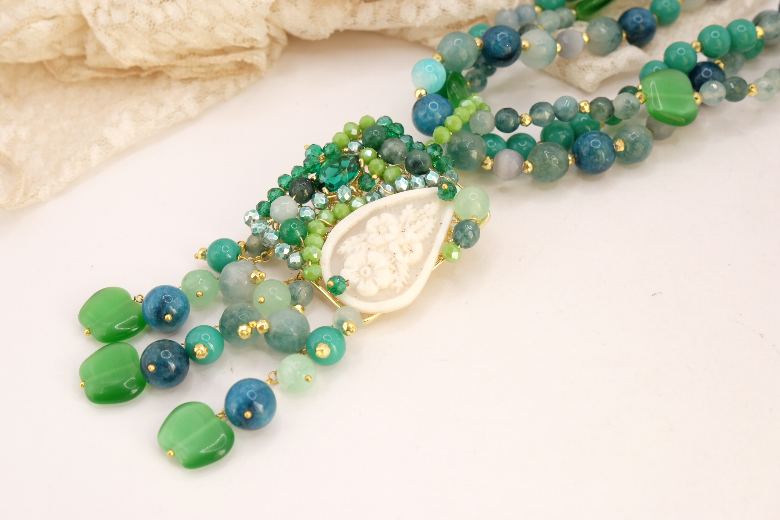 COLLANA ARTIGIANALE VERDE AGATA GIADA OCCHIO DI GATTO CENTRALE TESSITO CAMMEO CRISTALLO (4)
