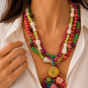 Collana Multifilo Tinte Verde Borgogna Lime Cristalli Tessito