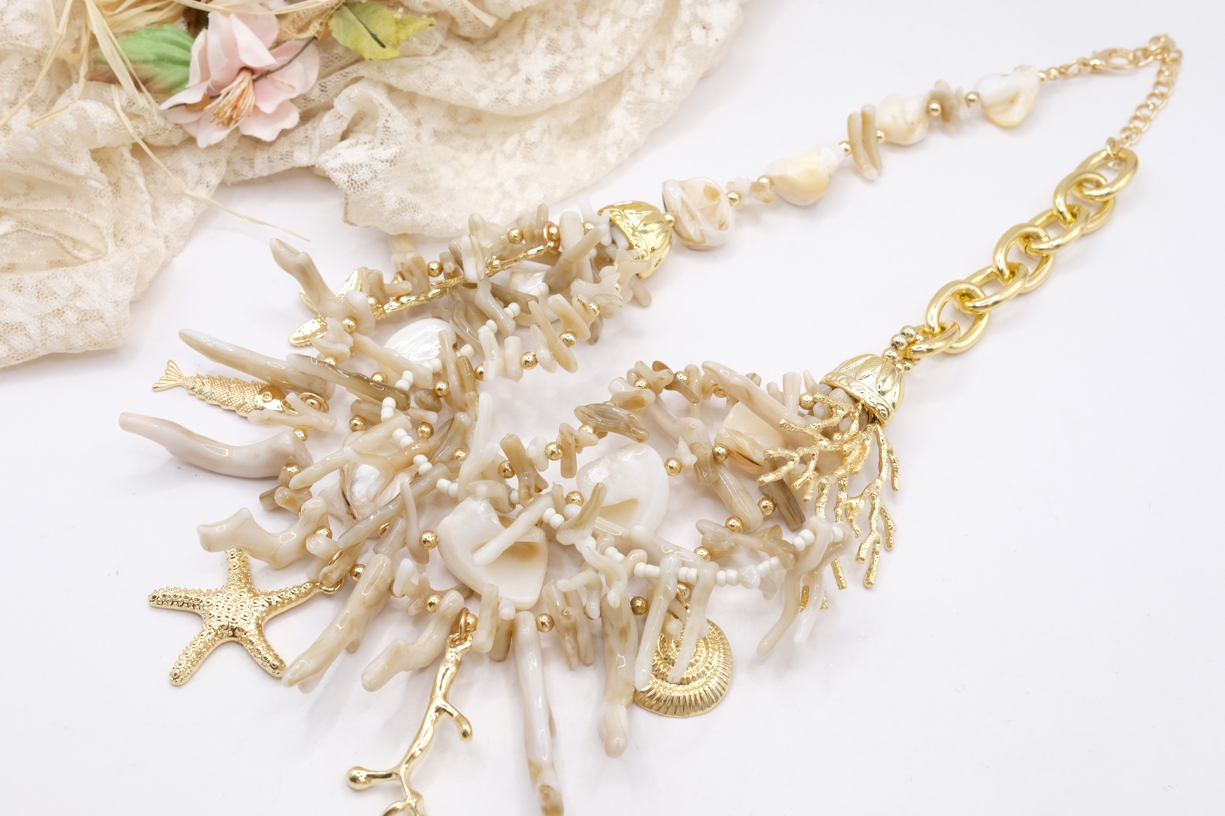 COLLANA MULTIFILO MADREPERLA STELLE MARINE OTTONE (4)