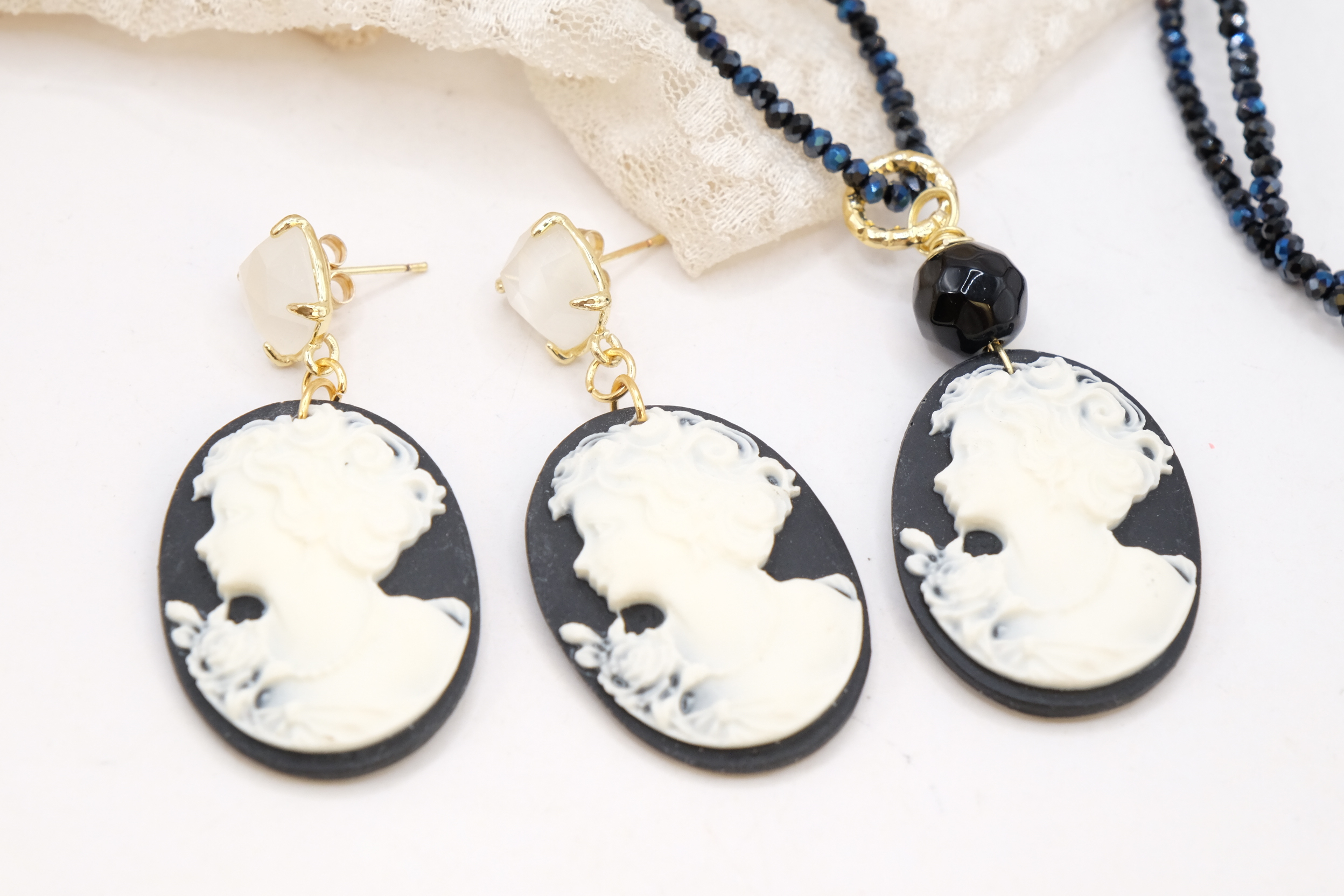 SET OF NECKLACE AND EARRINGS WITH BLACK CRYSTALS AND BLACK RESIN CAMEO HANDMADE CAMMEOS (1)