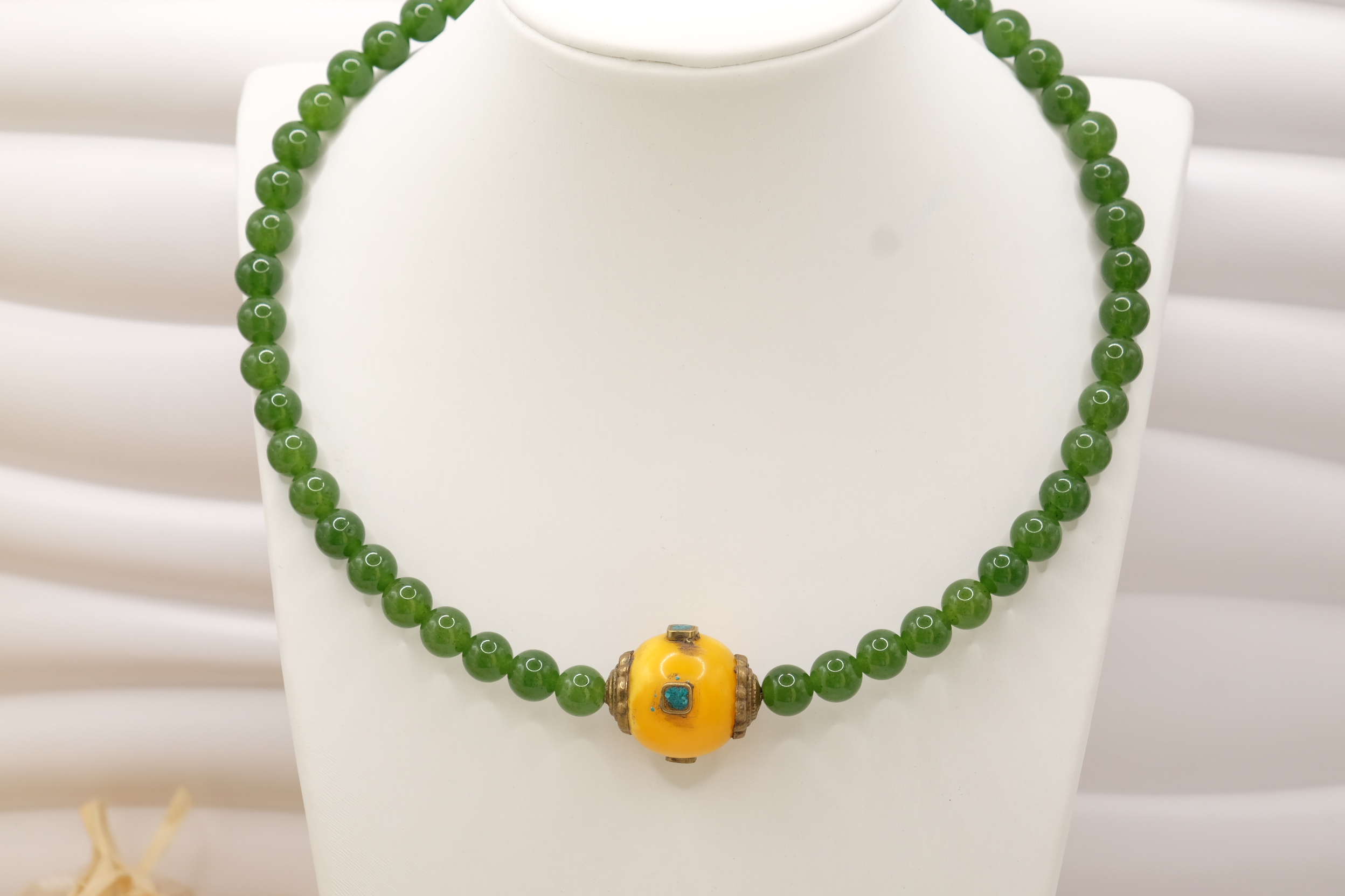 COLLANA ARTIGIANALE COLLARINO STRETTO ELEMENTO NEPALESE PIETRE NATURALI (1)