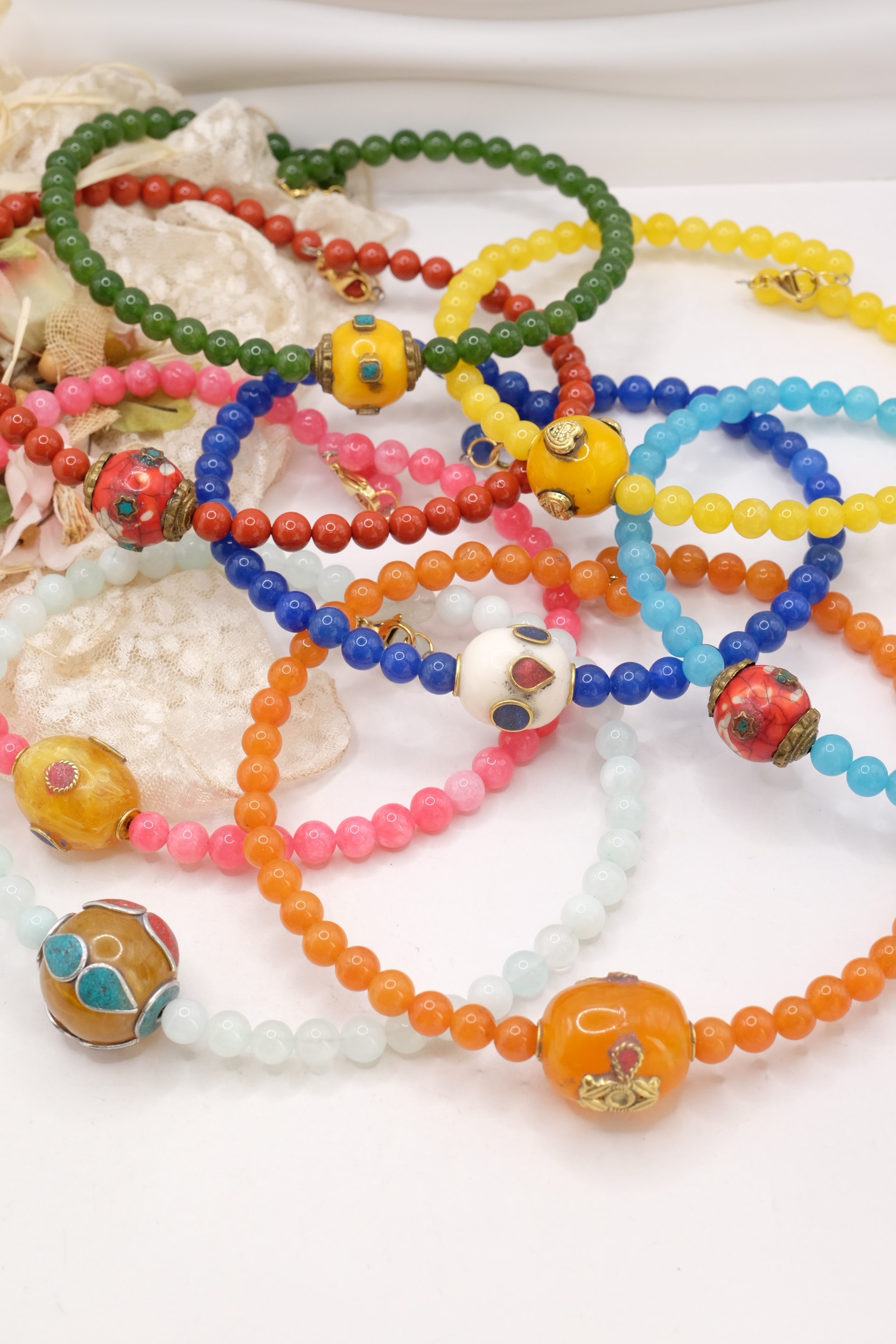 COLLANA ARTIGIANALE COLLARINO STRETTO ELEMENTO NEPALESE PIETRE NATURALI (4)
