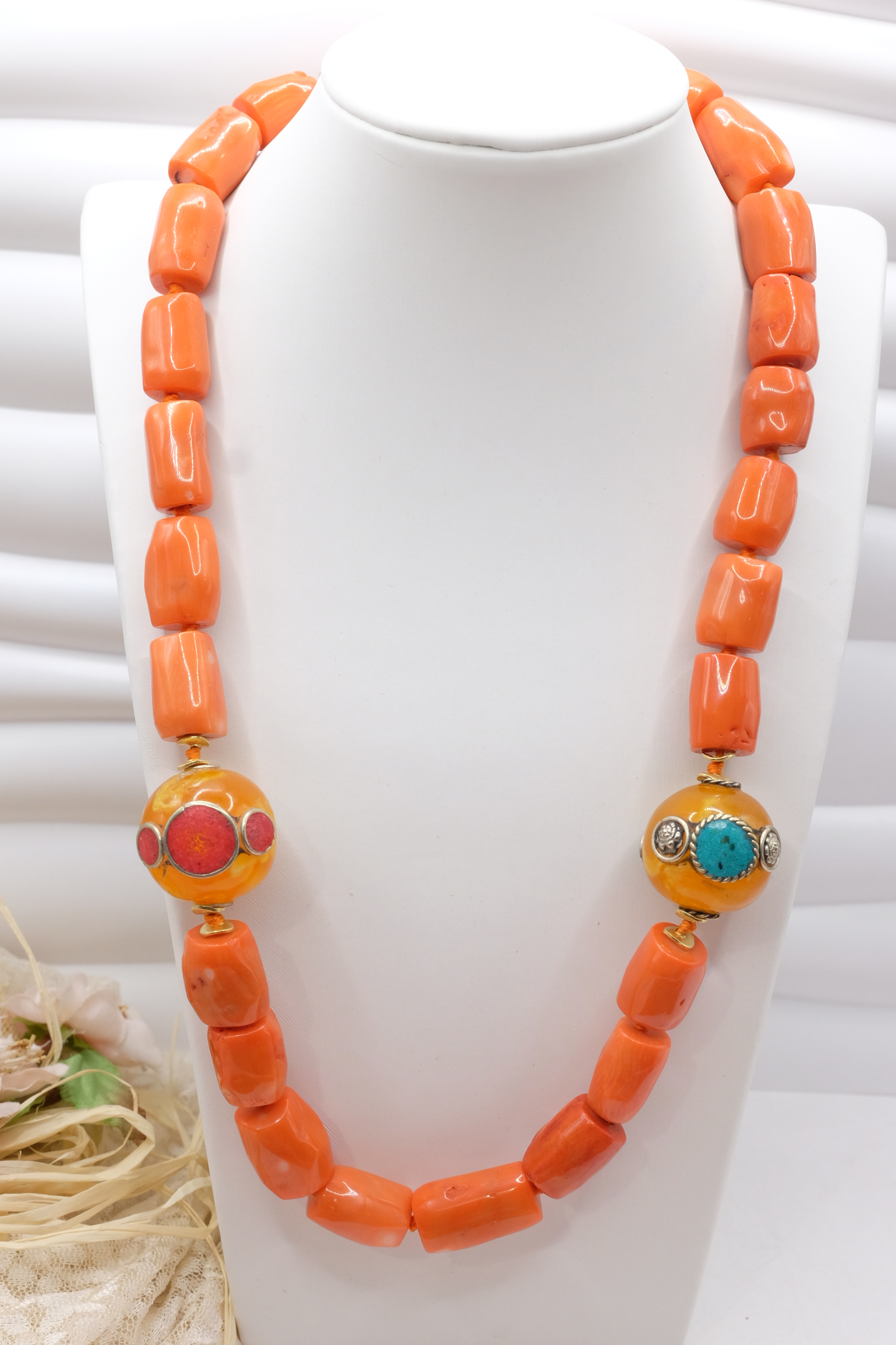 COLLANA ARTIGIANALE CORALLO BAMBOO ELEMENTI NEPALESI ACCIAIO (4)