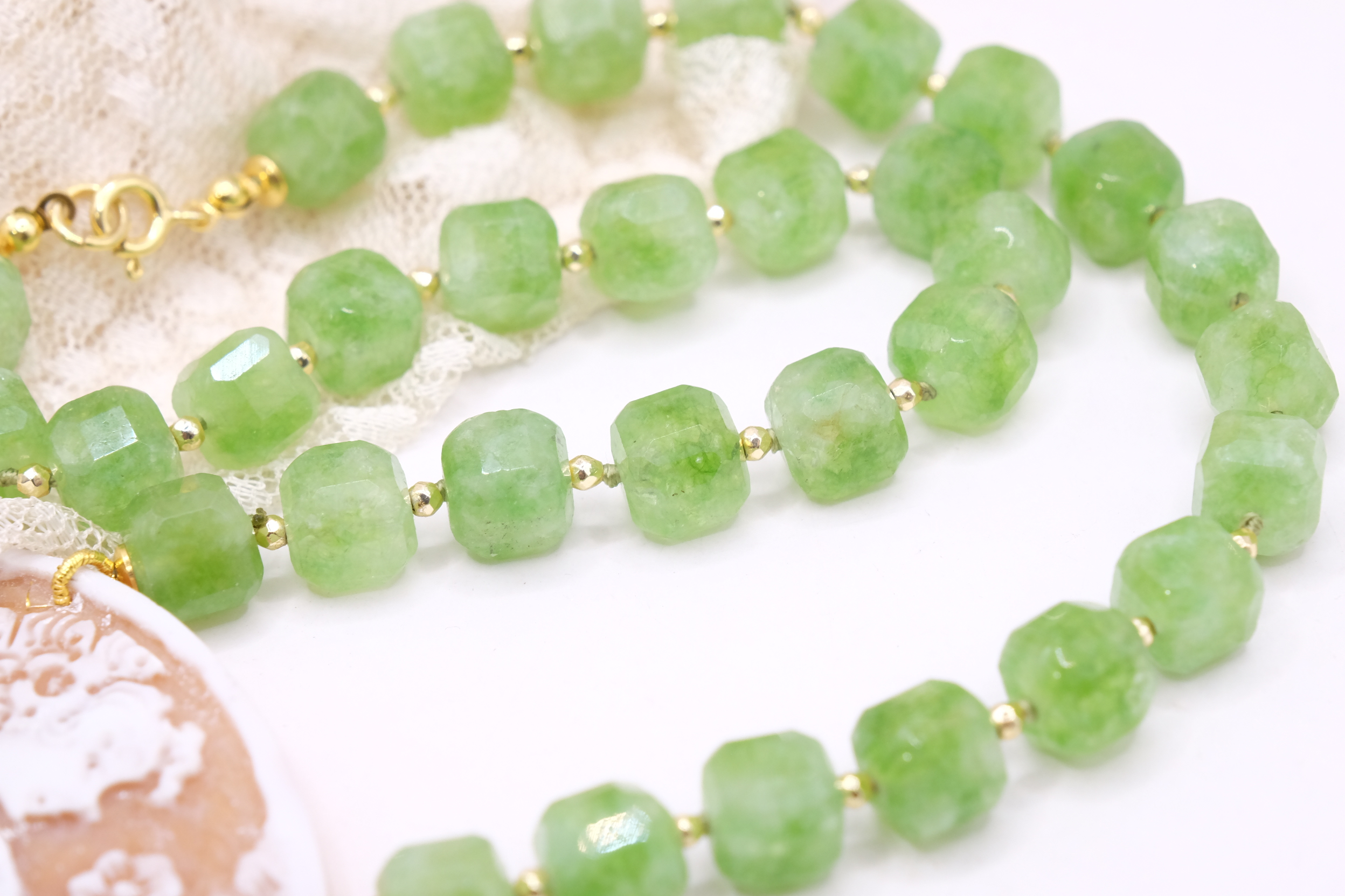 COLLANA ARTIGIANALE GIADA VERDE MELA CORALLO CAMMEO DI TORRE DEL GRECO ARGENTO PLACCATO ORO (12)