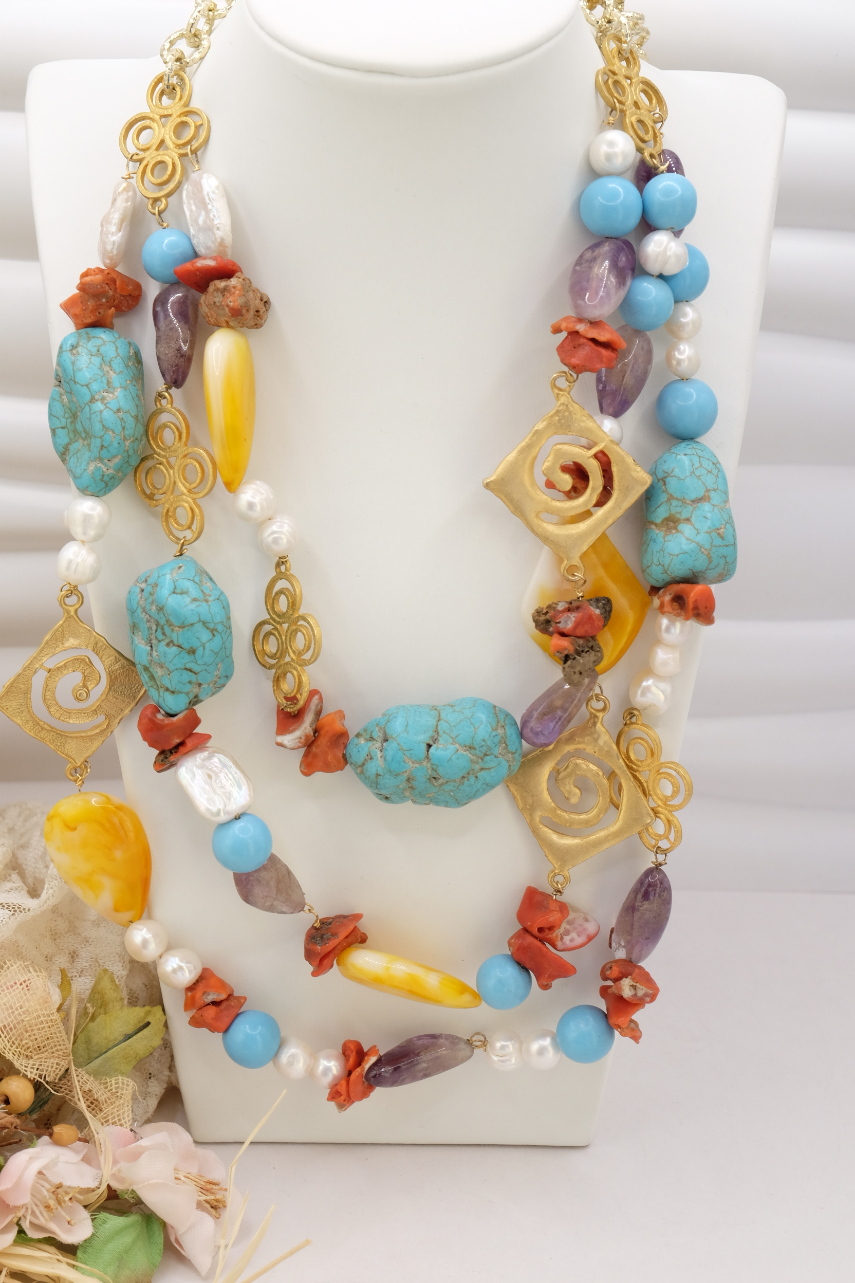 COLLANA ARTIGIANALE MULTIFILO AMETISTA OCCHIO DI GATTO PASTA DI TURCHESE PERLE CORALLO OTTONE RESINE (3)