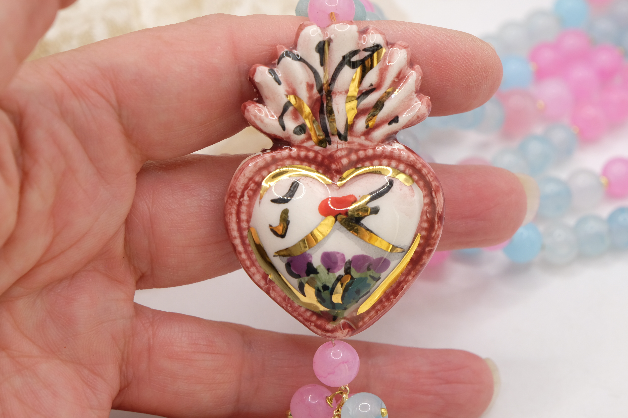 COLLANA ARTIGIANALE MULTIFILO GIADA OCCHIO DI GATTO ROSA AZZURRO SACRO CUORE CERAMICA DI CALTAGIRONE SICILIA SICILIANA ARTISTICA (1)