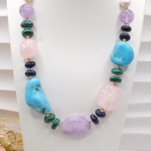 Collana Asimmetrica Turchese Perle Ametista Quarzo Rosa Lapis Malachite