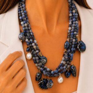 Collana Sodalite Multifilo Conchiglie e Stelle Marine in ceramica di Caltagirone