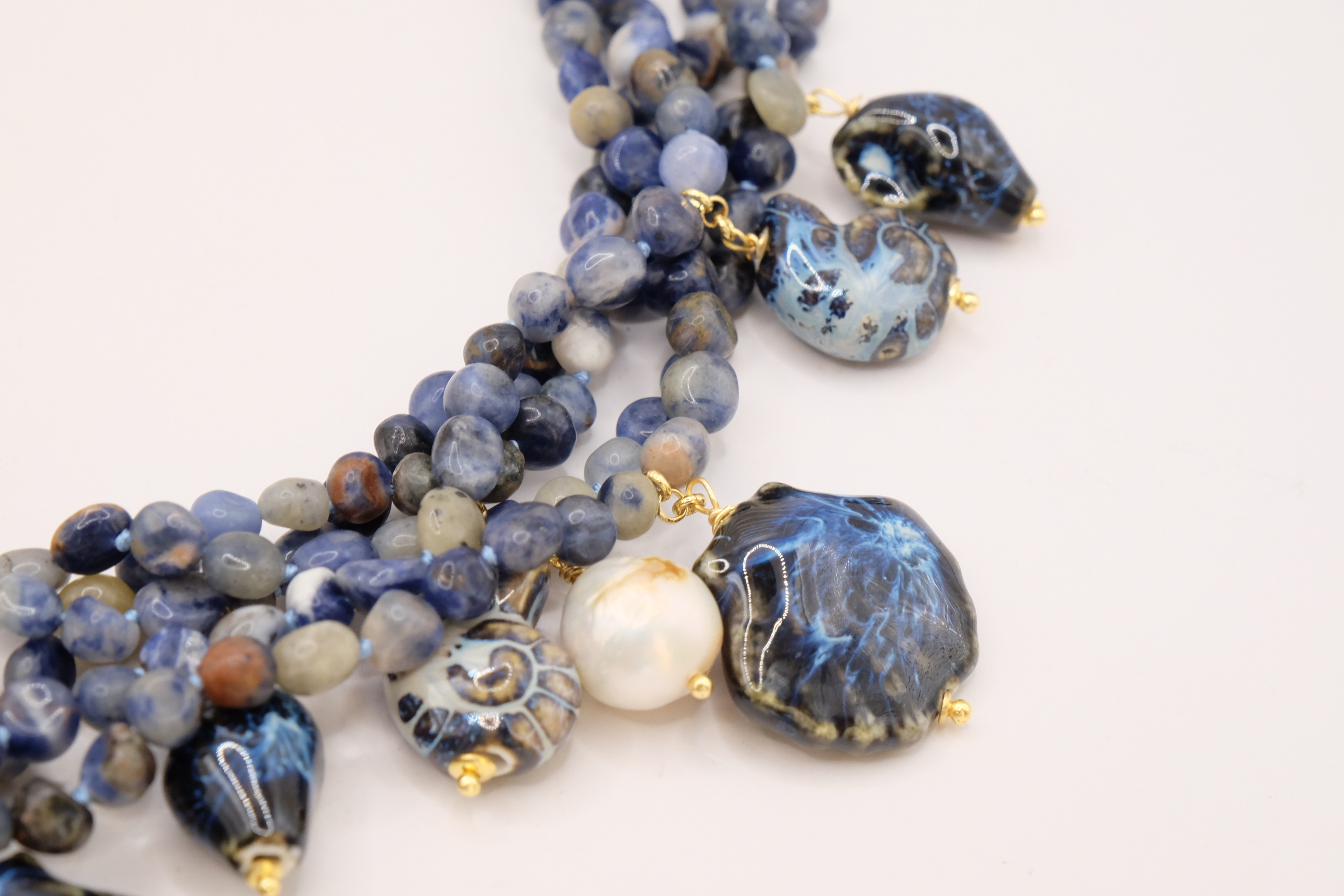 COLLANA ARTIGIANALE SODALITE SICILIANA STELLE CONCHIGLIE CERAMICA DI CALTAGIRONE PERLE ARGENTO (5)