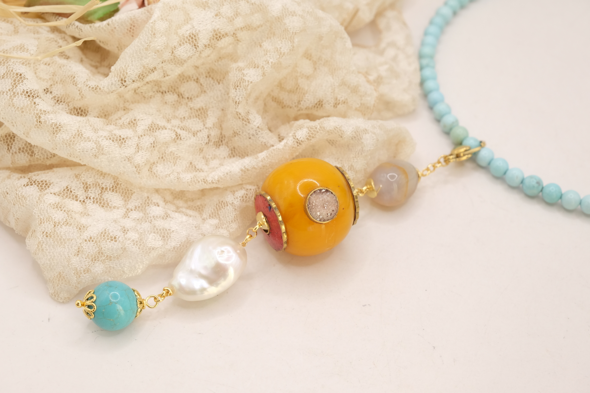 COLLANA ARTIGIANALE TURCHESE STABILIZZATA ELEMENTO NEPALESE PERLA DIASPRO TURCHESE (5)