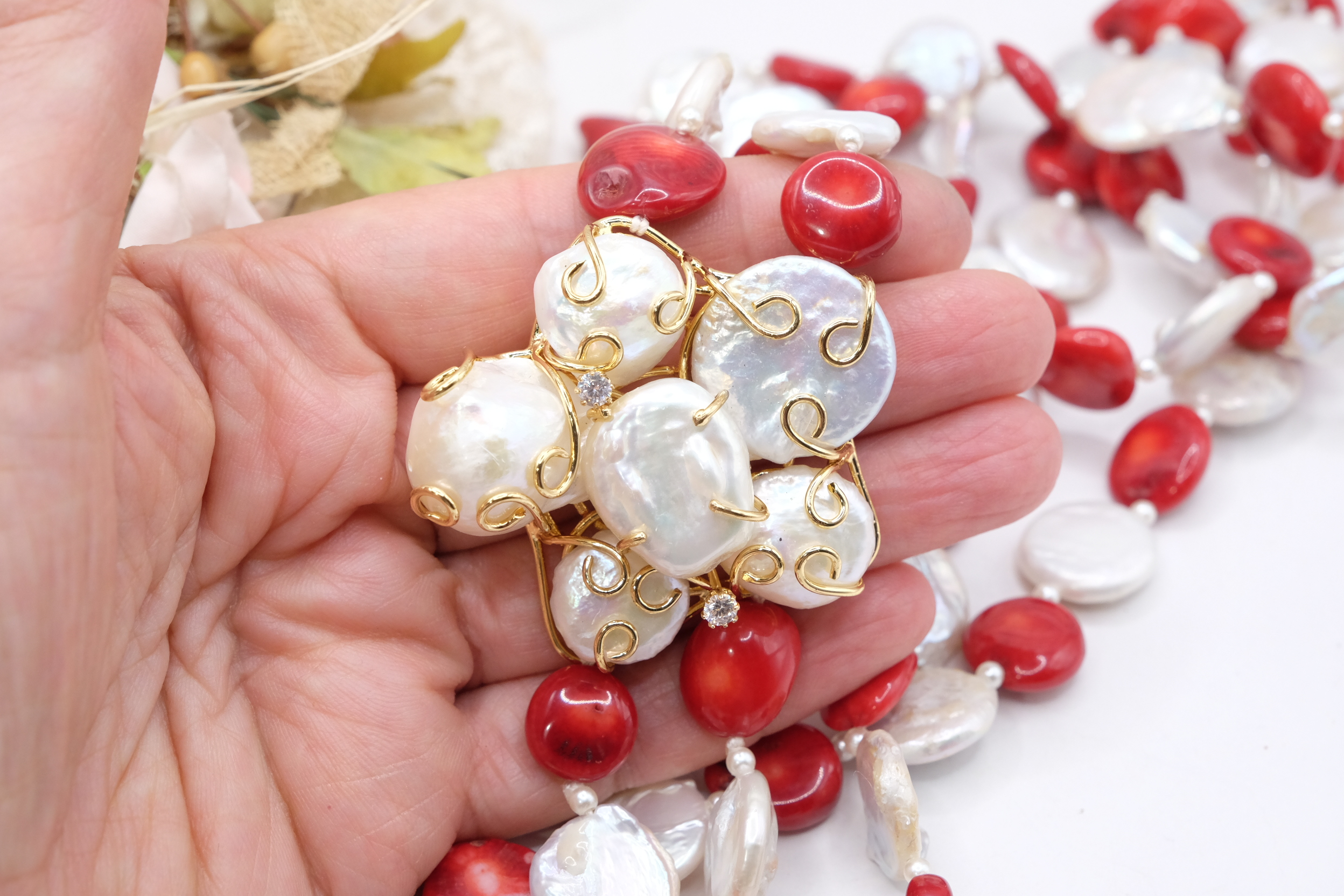 COLLANA LUNGA 2 FILI CORALLO BAMBOO PERLE LATERALE FIORE DI PERLE (4)
