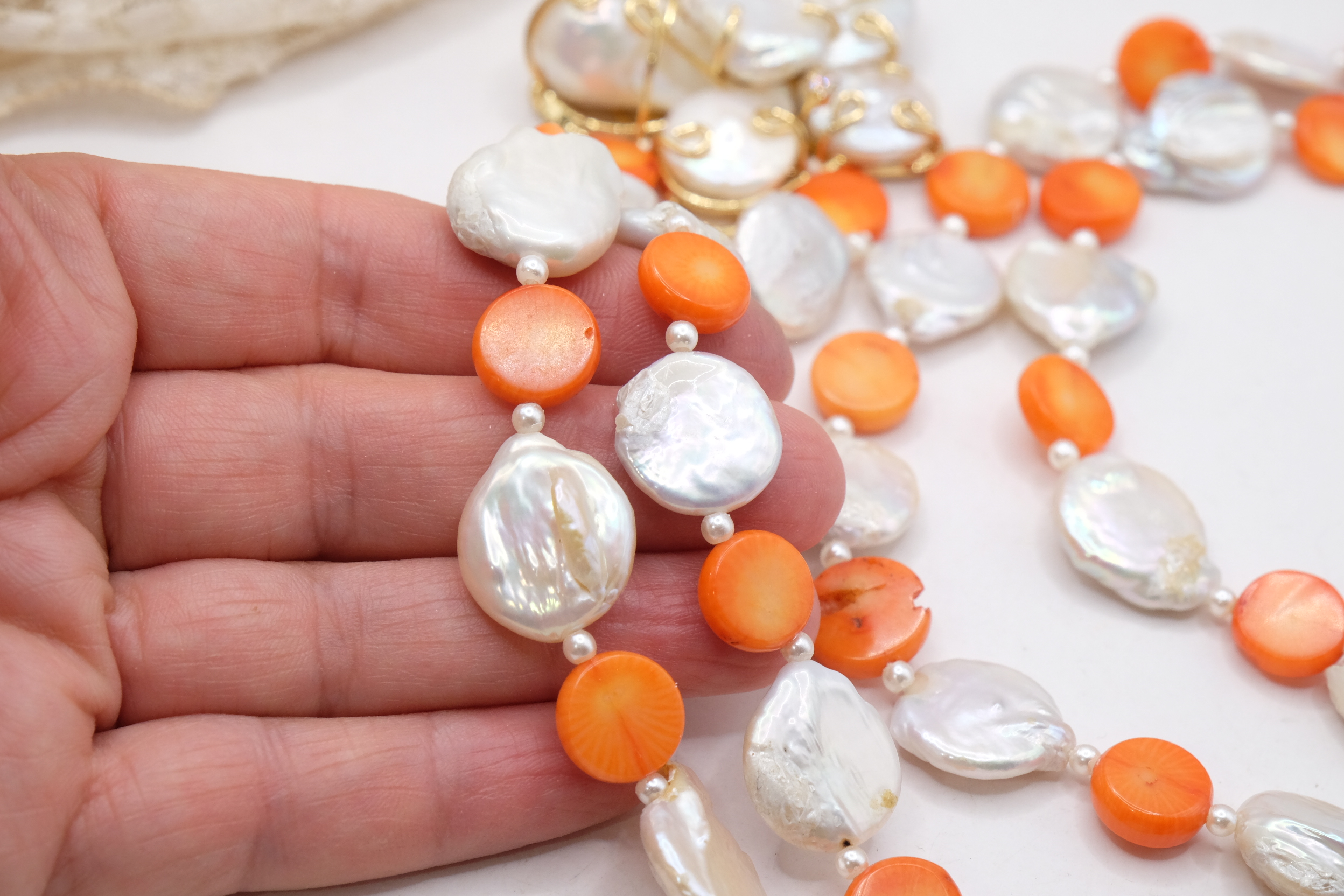 COLLANA LUNGA 2 FILI CORALLO BAMBOO SALMONE PERLE LATERALE FIORE DI PERLE (1)