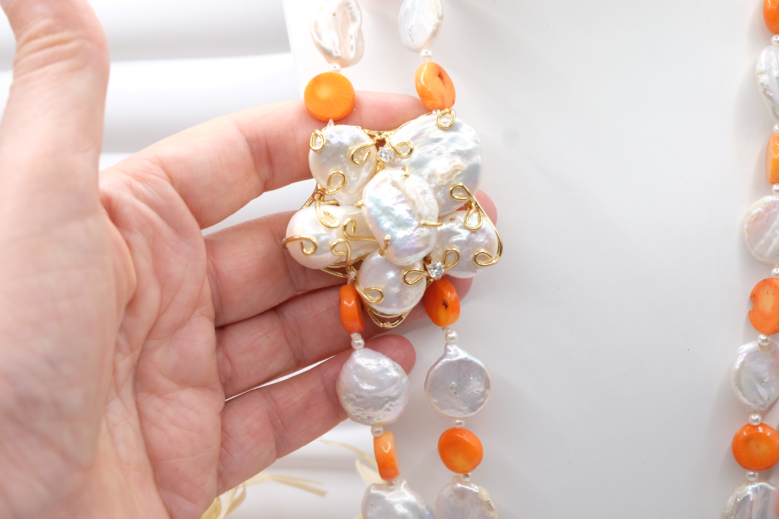 COLLANA LUNGA 2 FILI CORALLO BAMBOO SALMONE PERLE LATERALE FIORE DI PERLE (3)