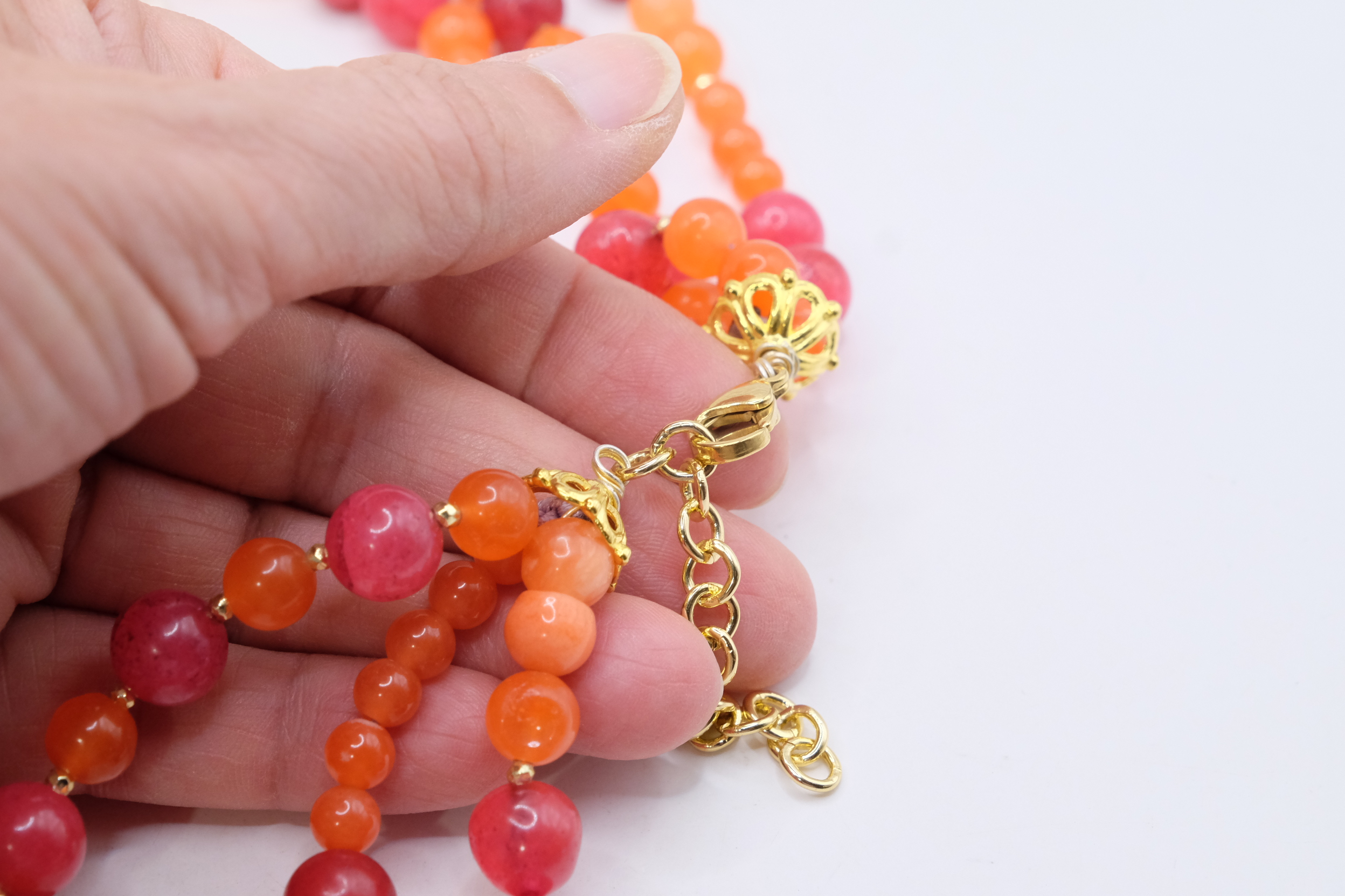 COLLANA MULTIFILO MANDALA GIADA ARANCIO FUXIA ARTIGIANALE (1)