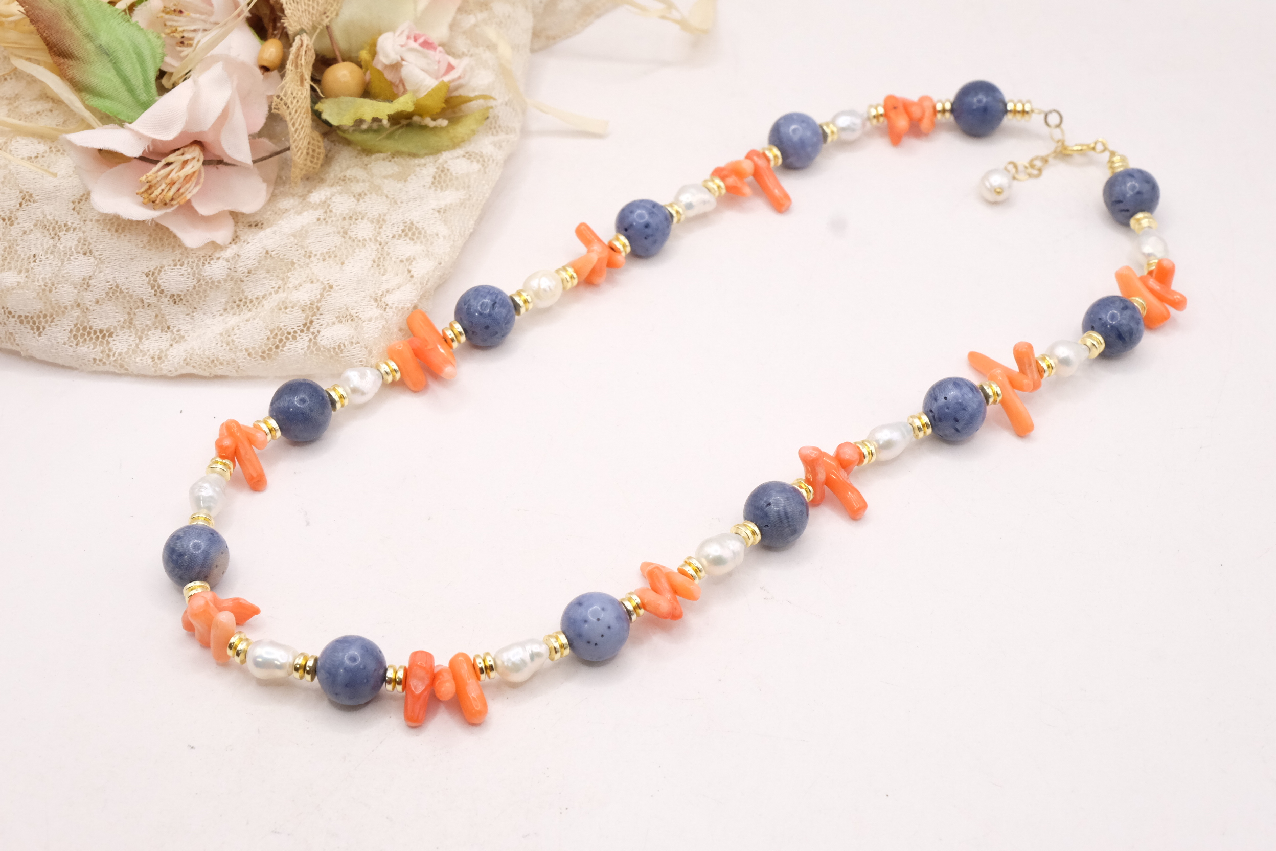 COLLANA ARTIGIANALE CORALLO BLU PERLE CORALLO BAMBOO ARGENTO DORATO (1)