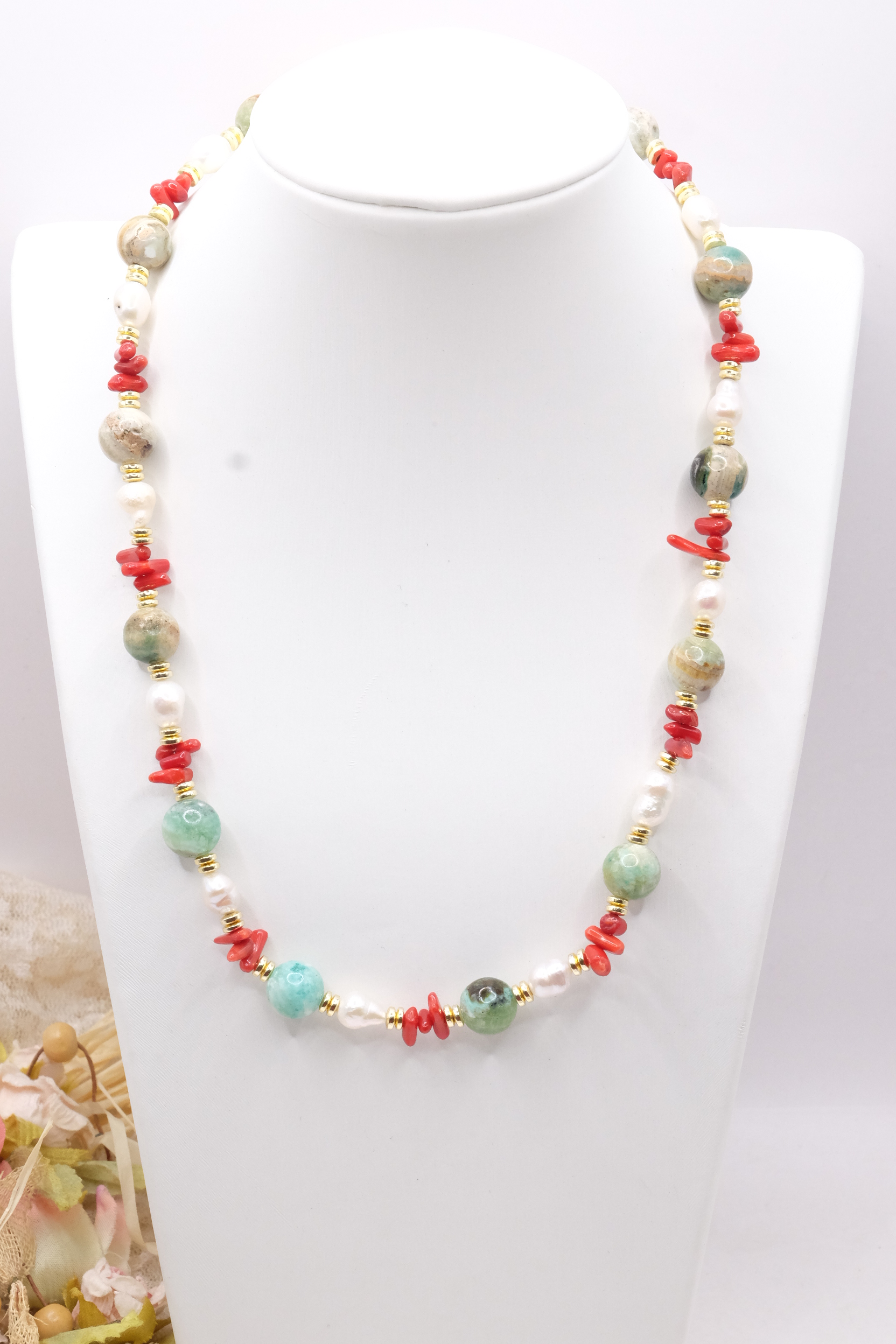 COLLANA ARTIGIANALE KAOLINITE PERLE CORALLO BAMBOO ARGENTO DORATO (2)