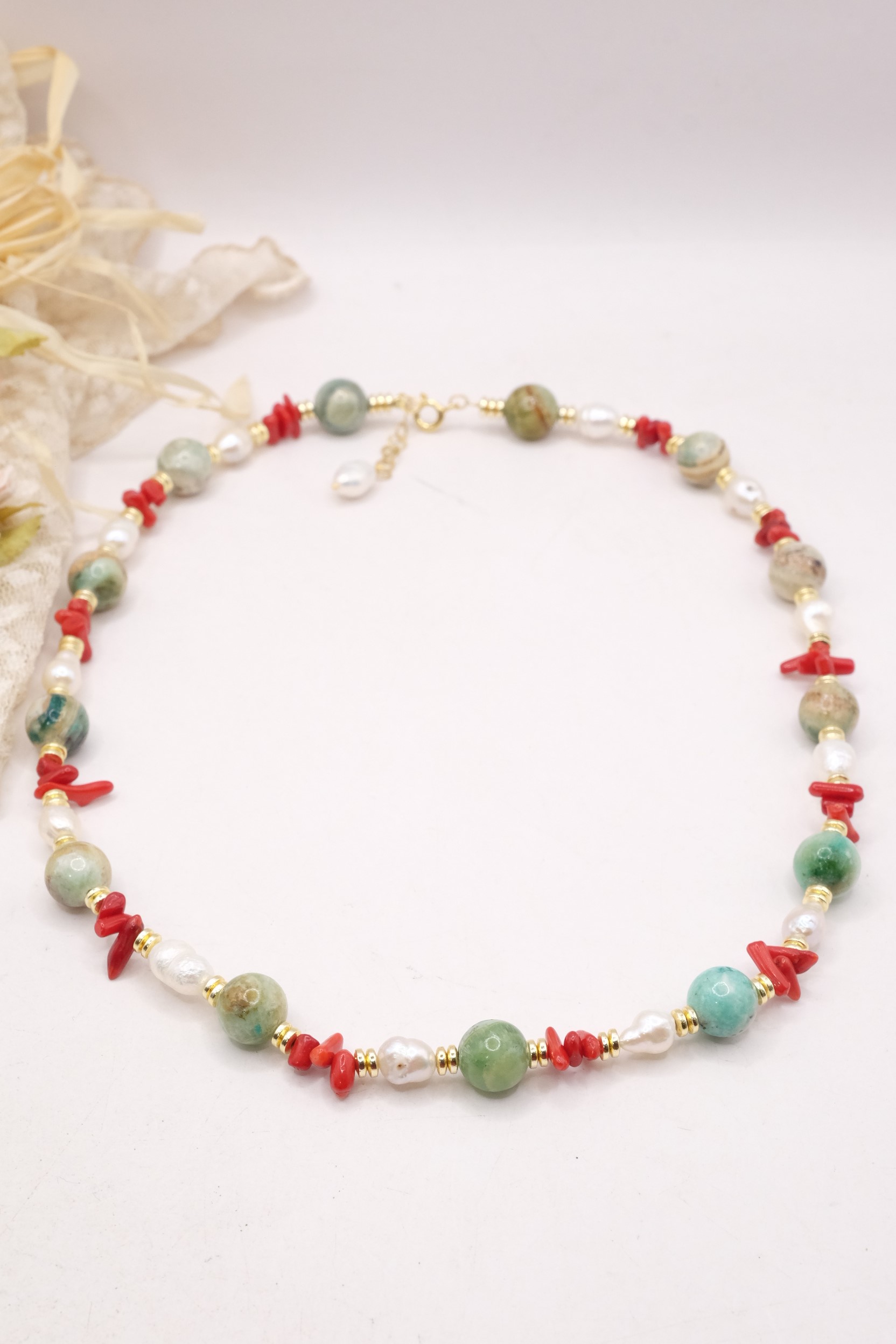COLLANA ARTIGIANALE KAOLINITE PERLE CORALLO BAMBOO ARGENTO DORATO (3)