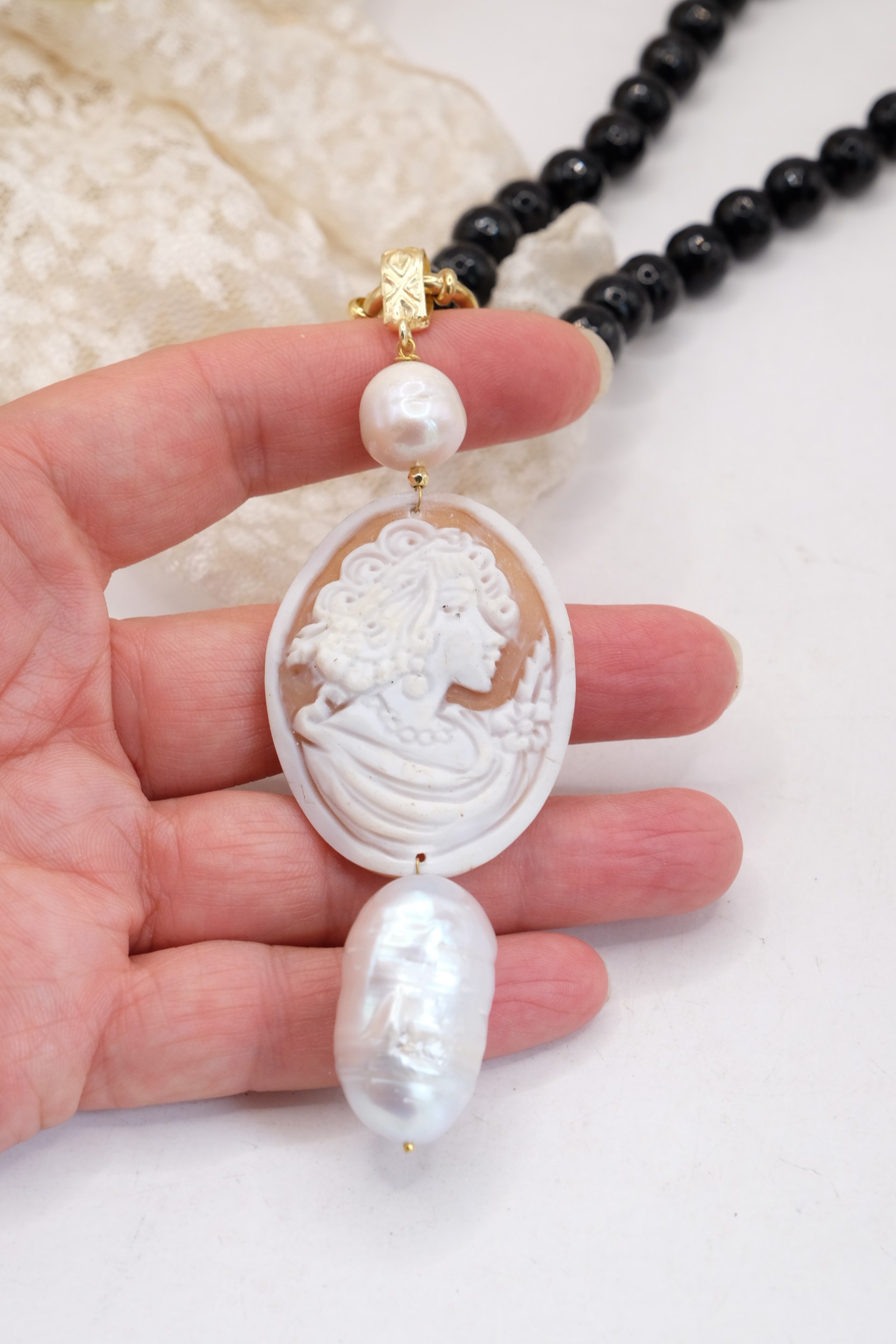 COLLANA ARTIGIANALE ONICE CAMMEO DI TORRE DEL GRECO PERLE NATURALI (1)