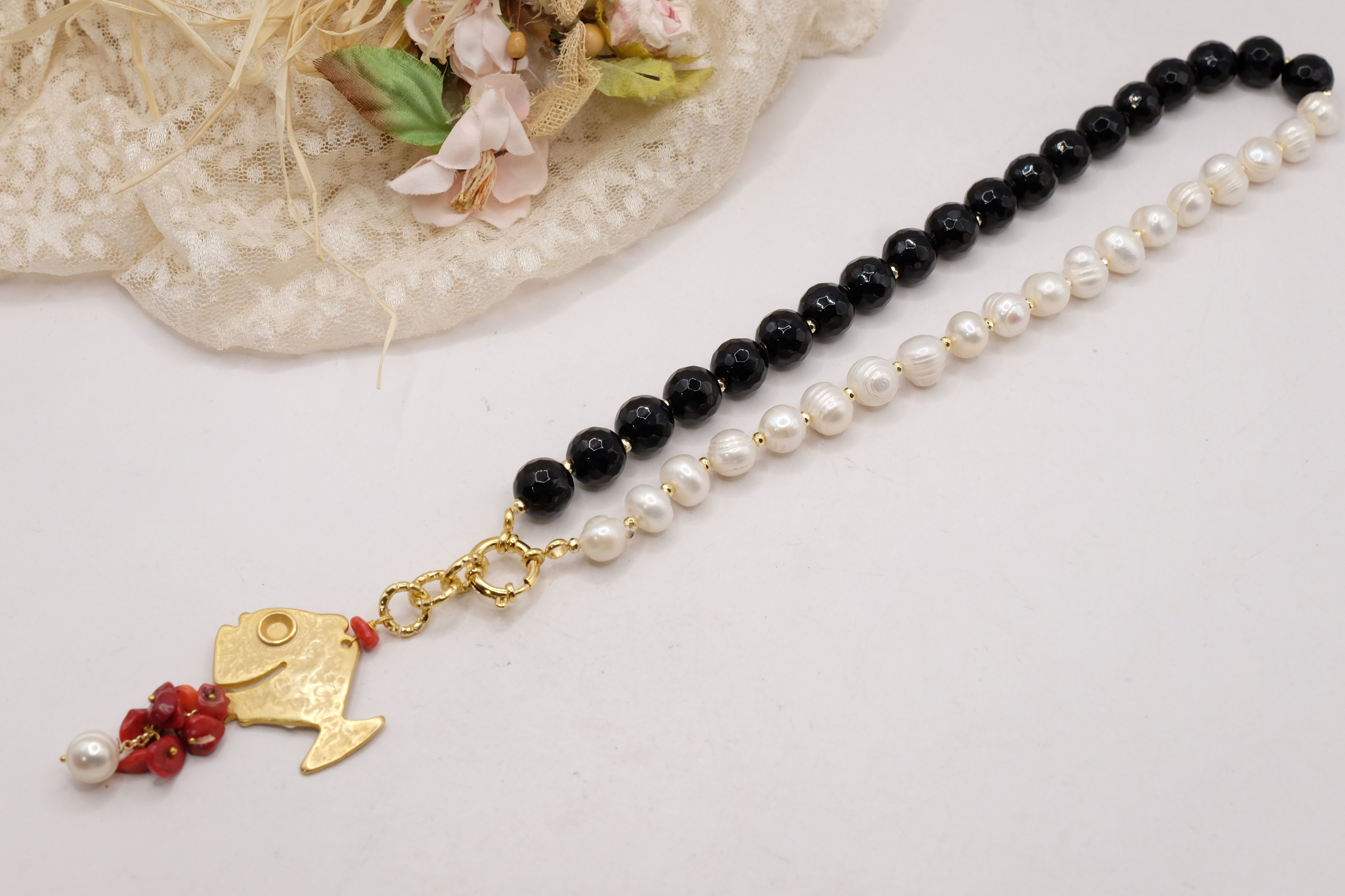 COLLANA ARTIGIANALE ONICE PERLE PESCE PENDENTE CORALLO BAMBOO (4)