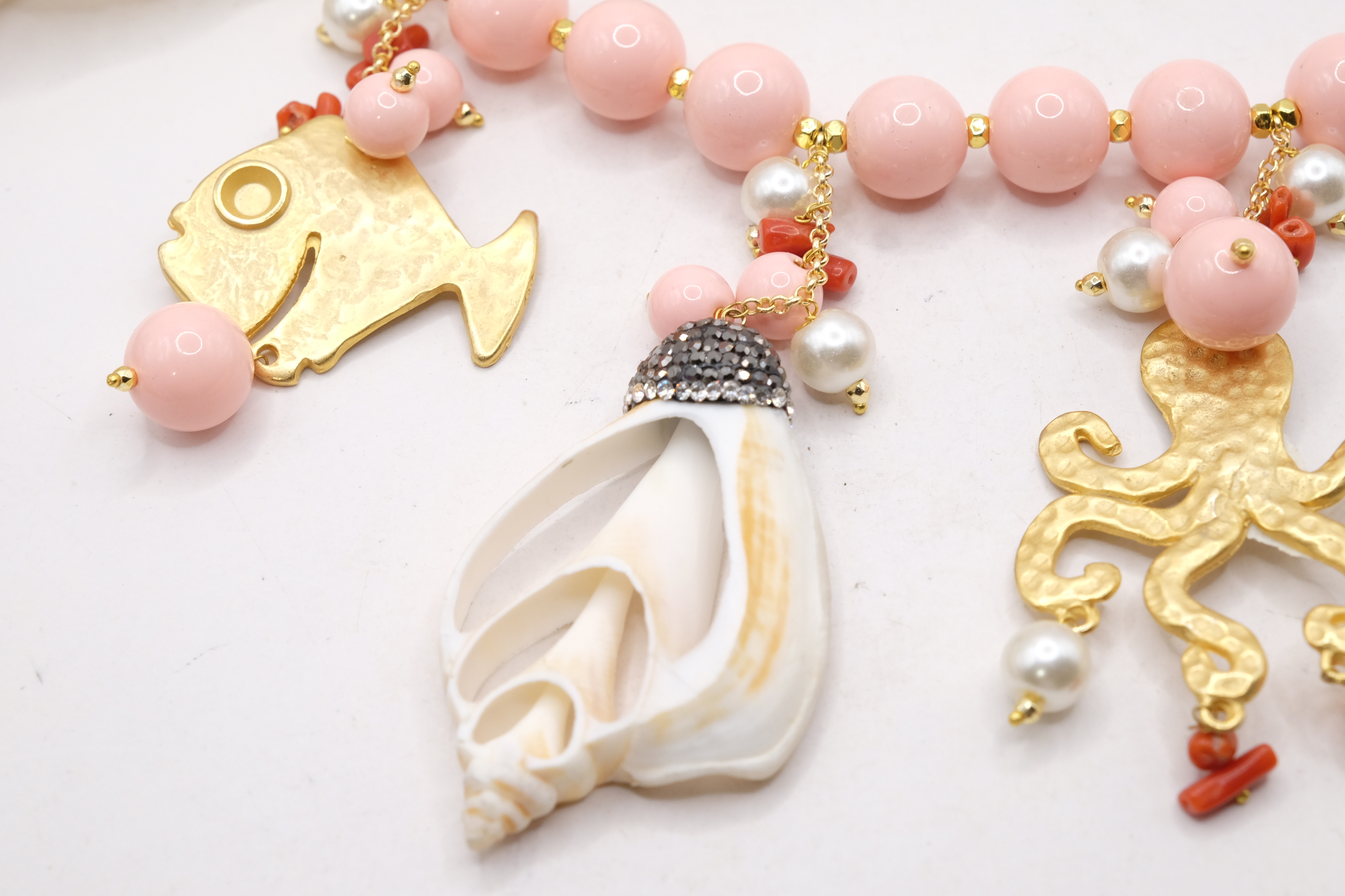 COLLANA ARTIGIANALE PASTA DI CORALLO ROSA CONCHIGLIE PESCE CAVALLUCCIO POLPO CORALLO PERLE (5)