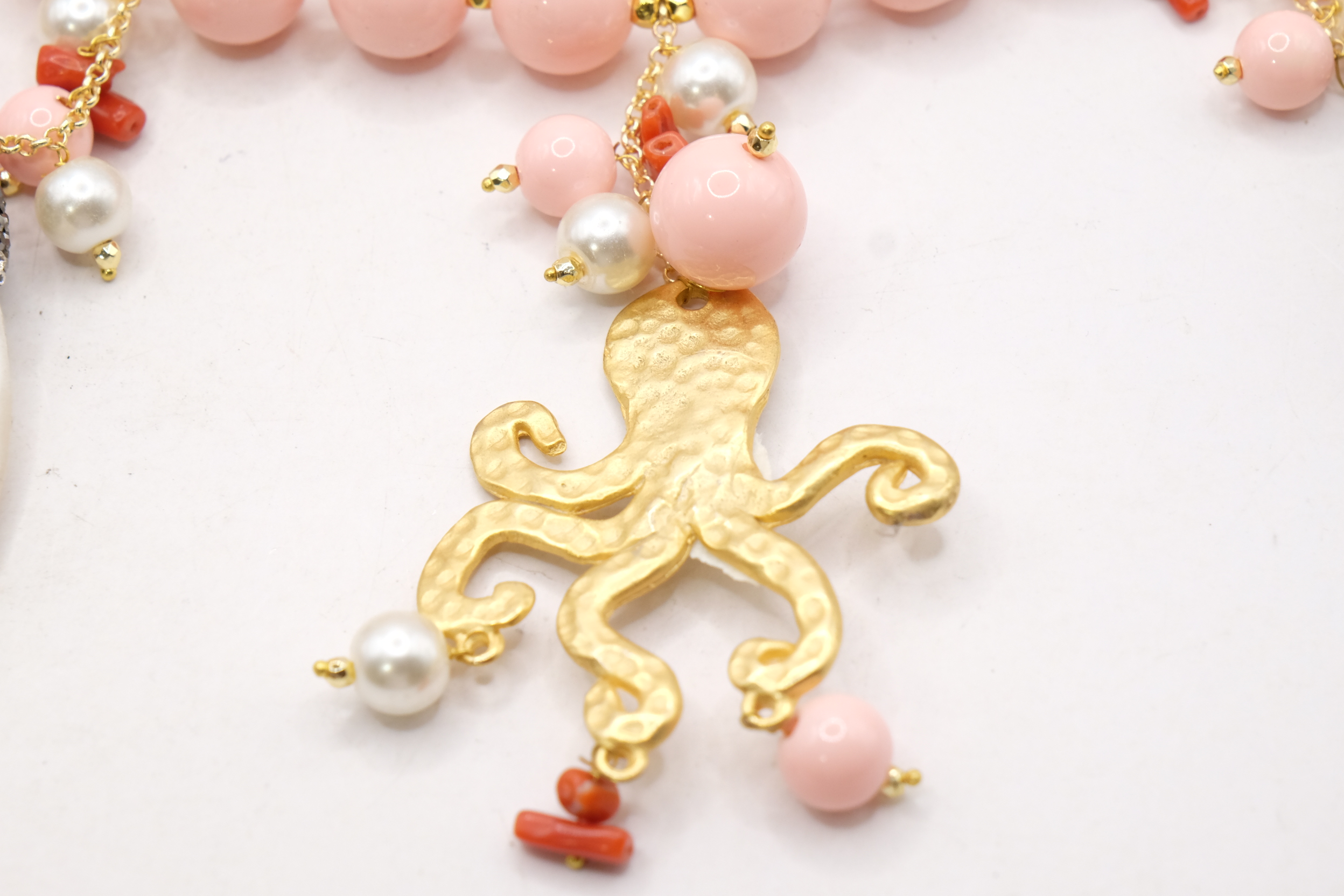 COLLANA ARTIGIANALE PASTA DI CORALLO ROSA CONCHIGLIE PESCE CAVALLUCCIO POLPO CORALLO PERLE (7)