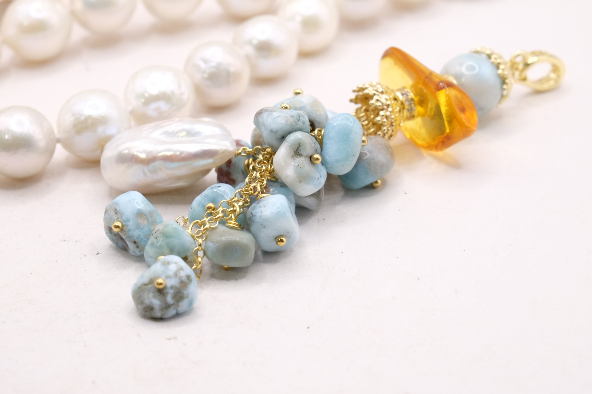 COLLANA ARTIGIANALE PERLE NATURALI 11 MM PENDENTE LARIMAR AMBRA ARGENTO DORATO (1)
