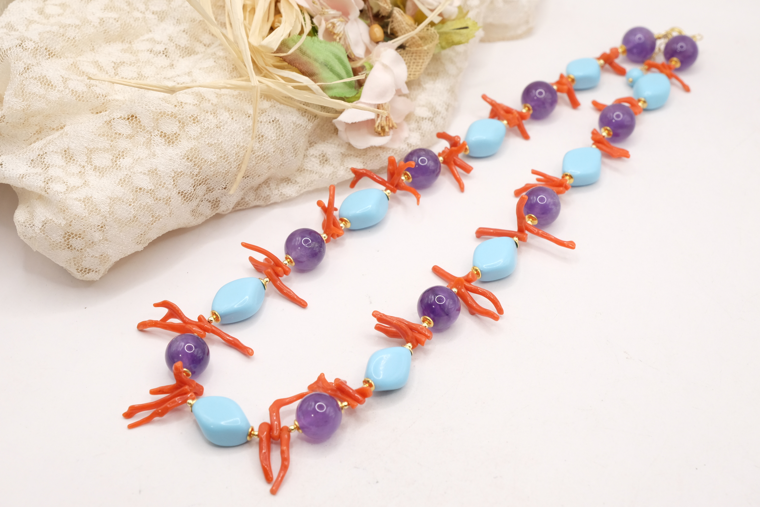COLLANA ARTIGIANALE ROMBI PASTA DI TURCHESE RAMI CORALLO NATURALE DEL MEDITERRANEO AMETISTA ARGENTO DORATO (1)