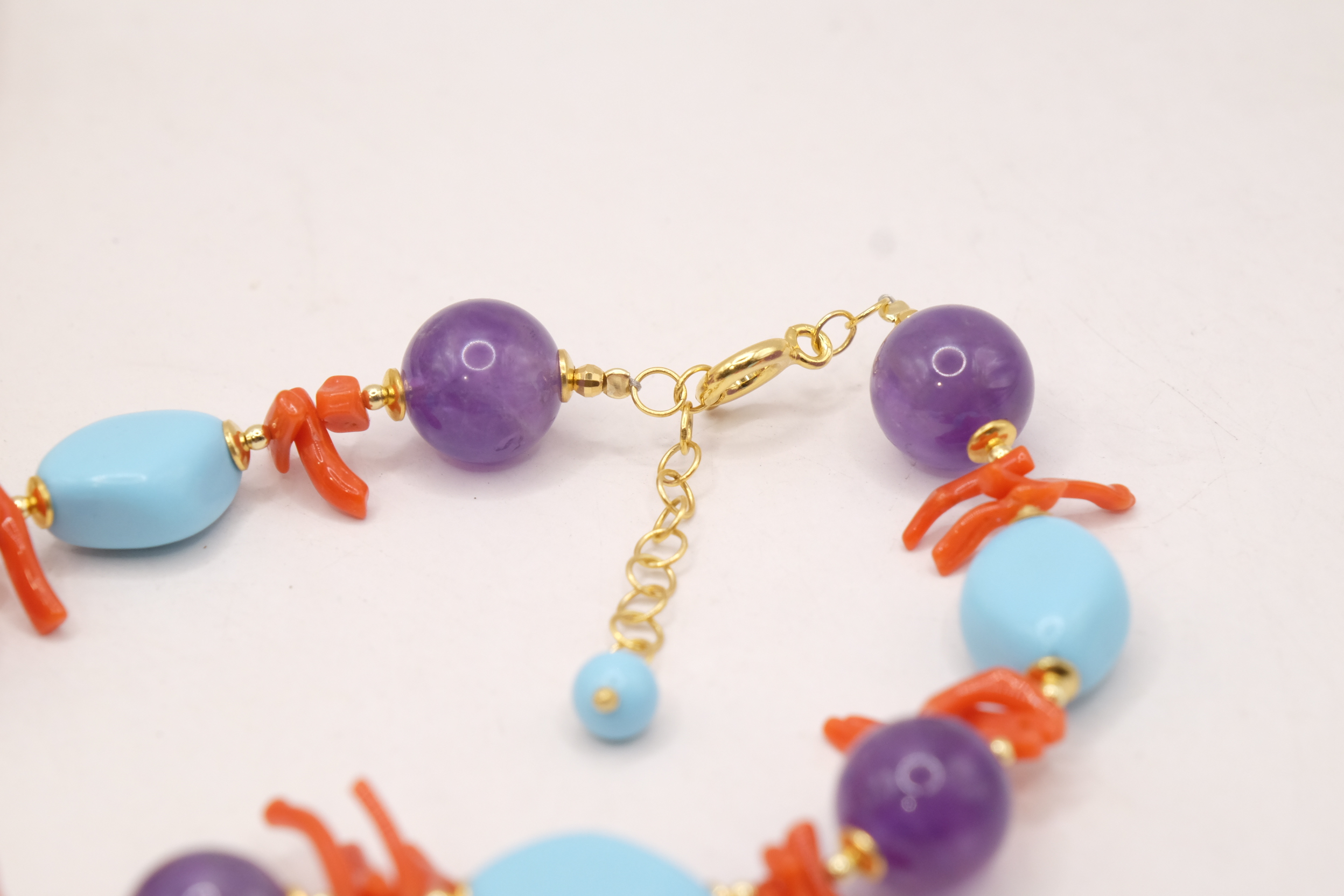 COLLANA ARTIGIANALE ROMBI PASTA DI TURCHESE RAMI CORALLO NATURALE DEL MEDITERRANEO AMETISTA ARGENTO DORATO (5)
