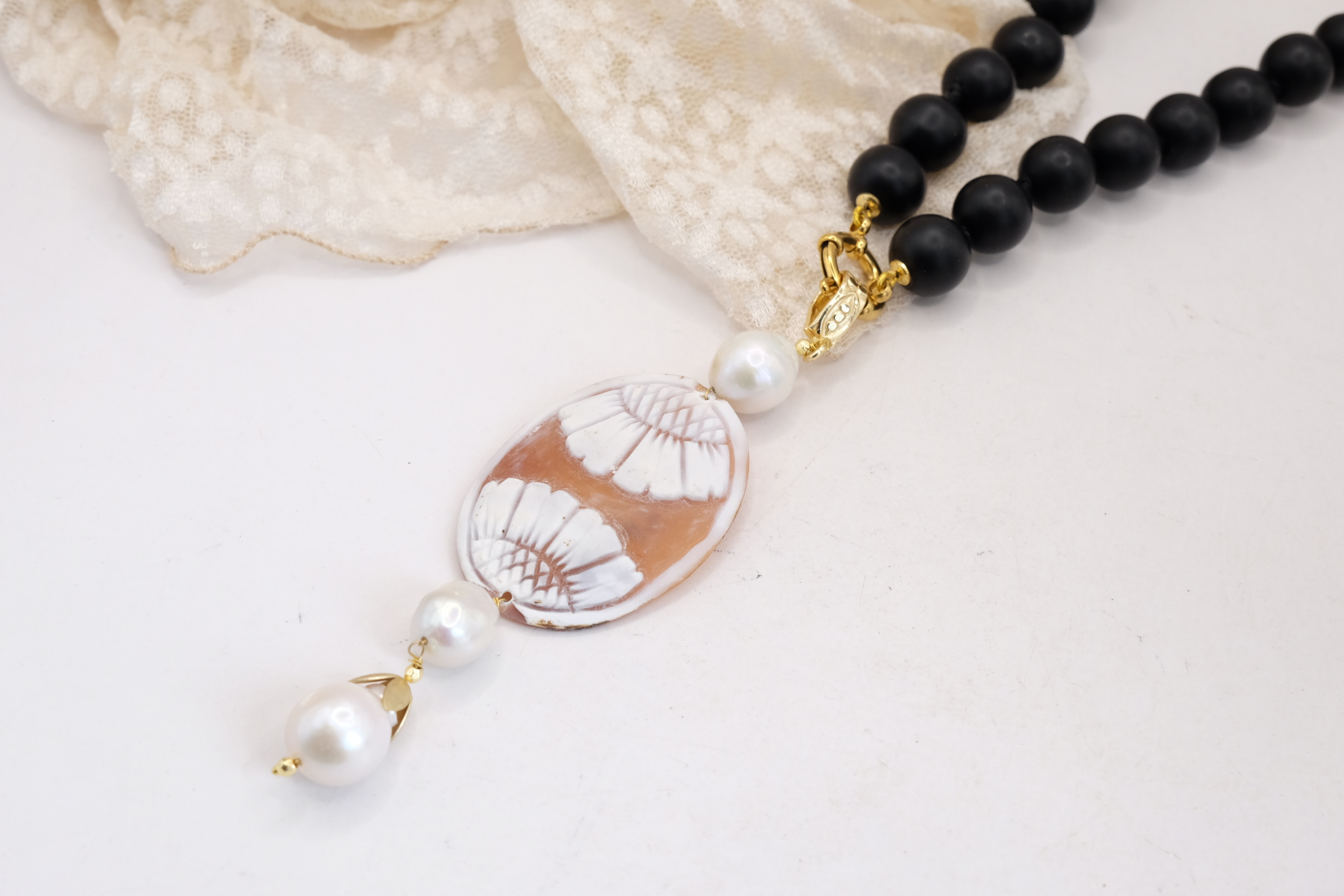 COLLANA CON PENDENTE CAMMEO TORRE DEL GRECO PERLE ARTIGIANALE LAVA PIETRA LAVICA (5)