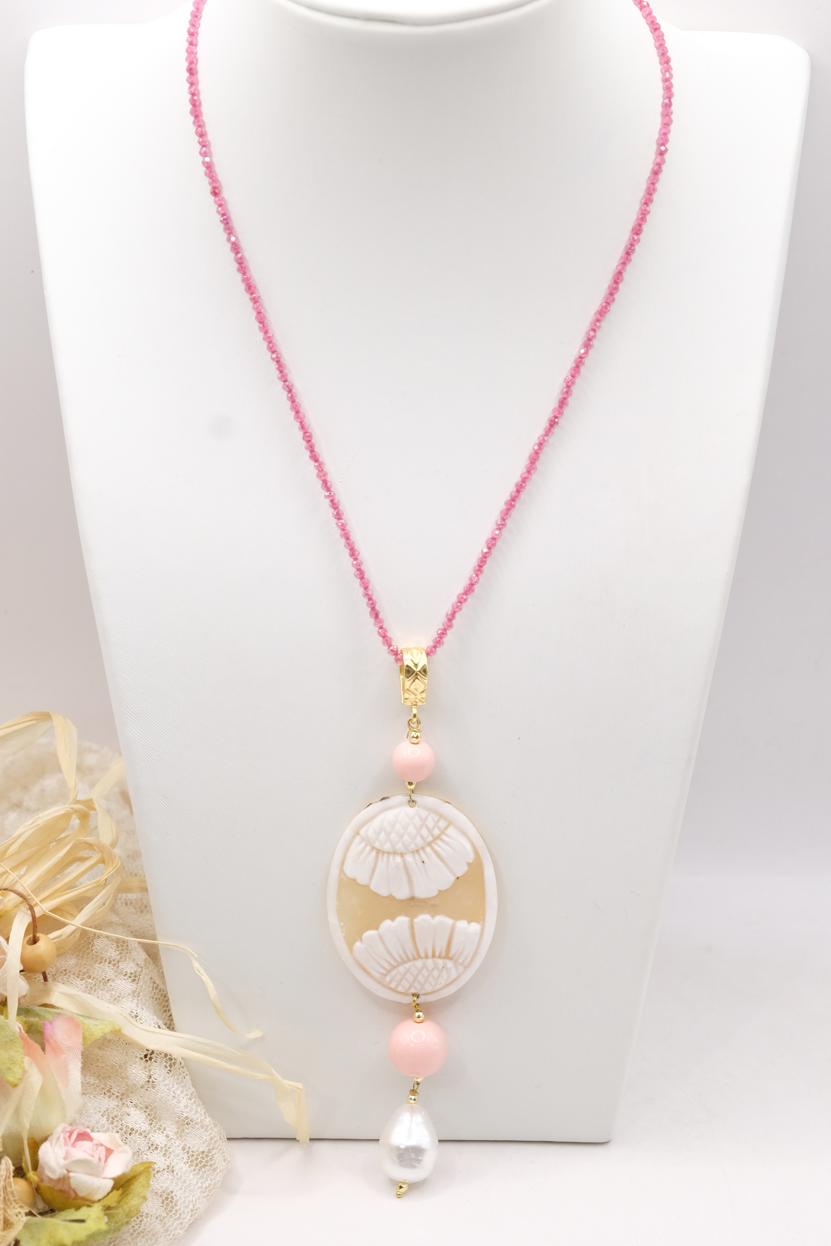 COLLANA CON PENDENTE ZIRCONI CAMMEO DI TORRE DEL GRECO PASTA DI CORALLO PERLA DI MAIORCA ACCIAIO ARTIGIANALE (2)