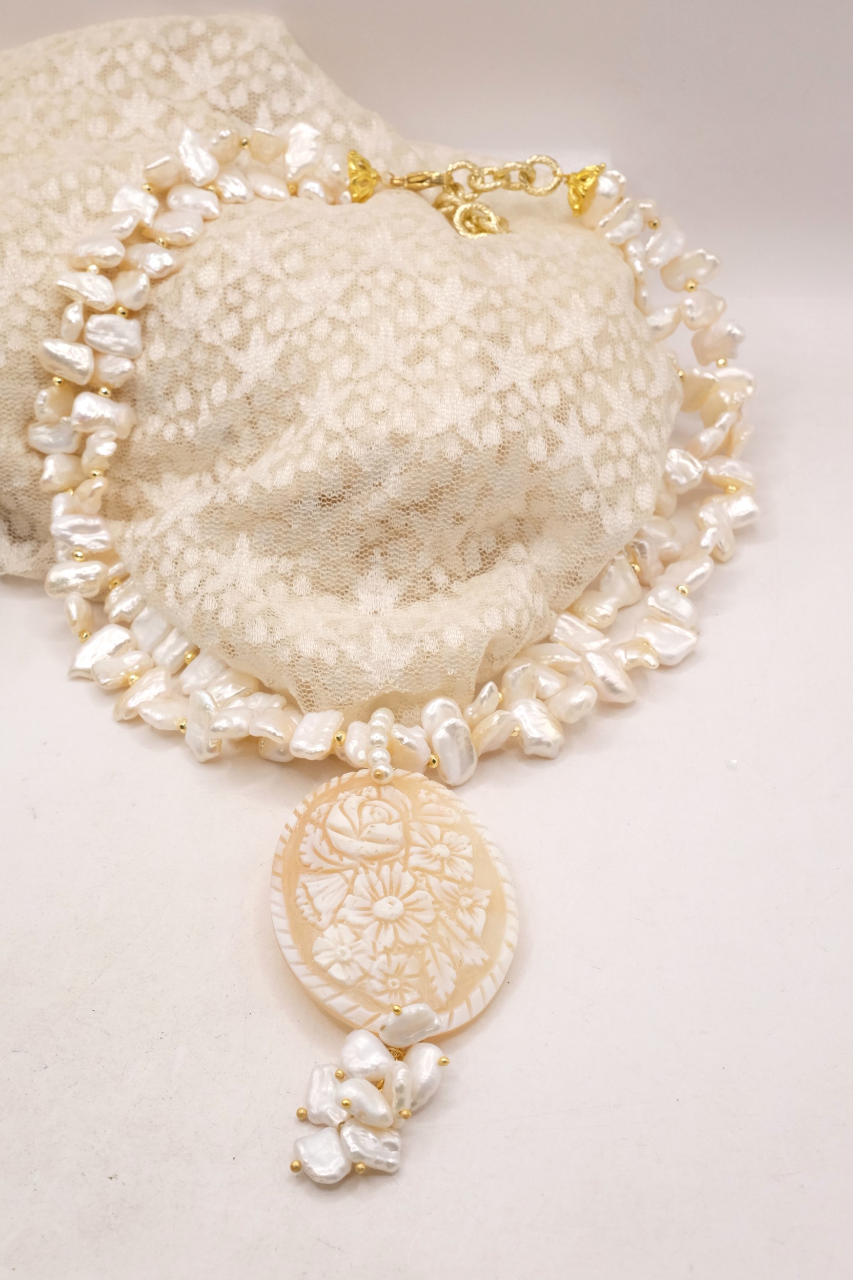 COLLANA ARTIGIANALE 2 FILI PERLE NATURALI KESHI CAMMEO DI TORRE DEL GRECO (7)