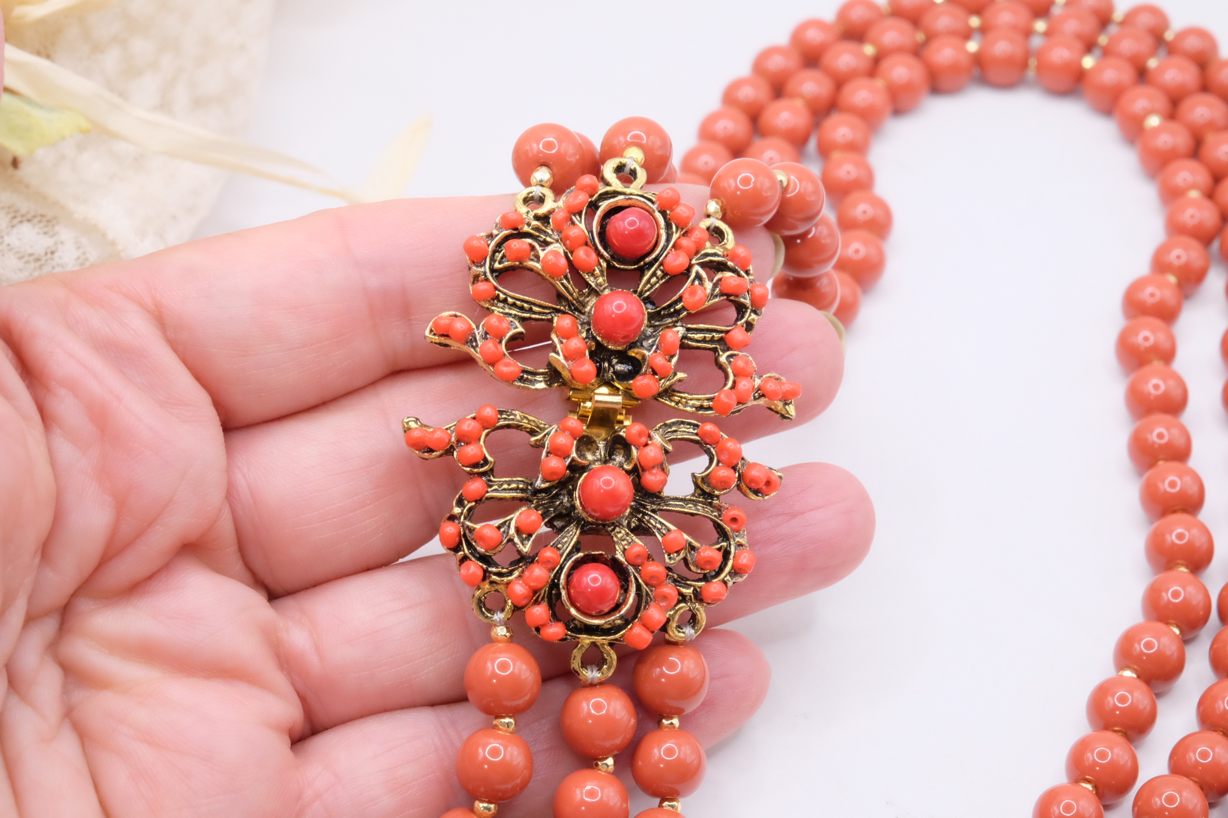 COLLANA ARTIGIANALE PASTA DI CORALLO CHIUSURA PERLINE ROSSE 3 FILI MULTIFILO (5)
