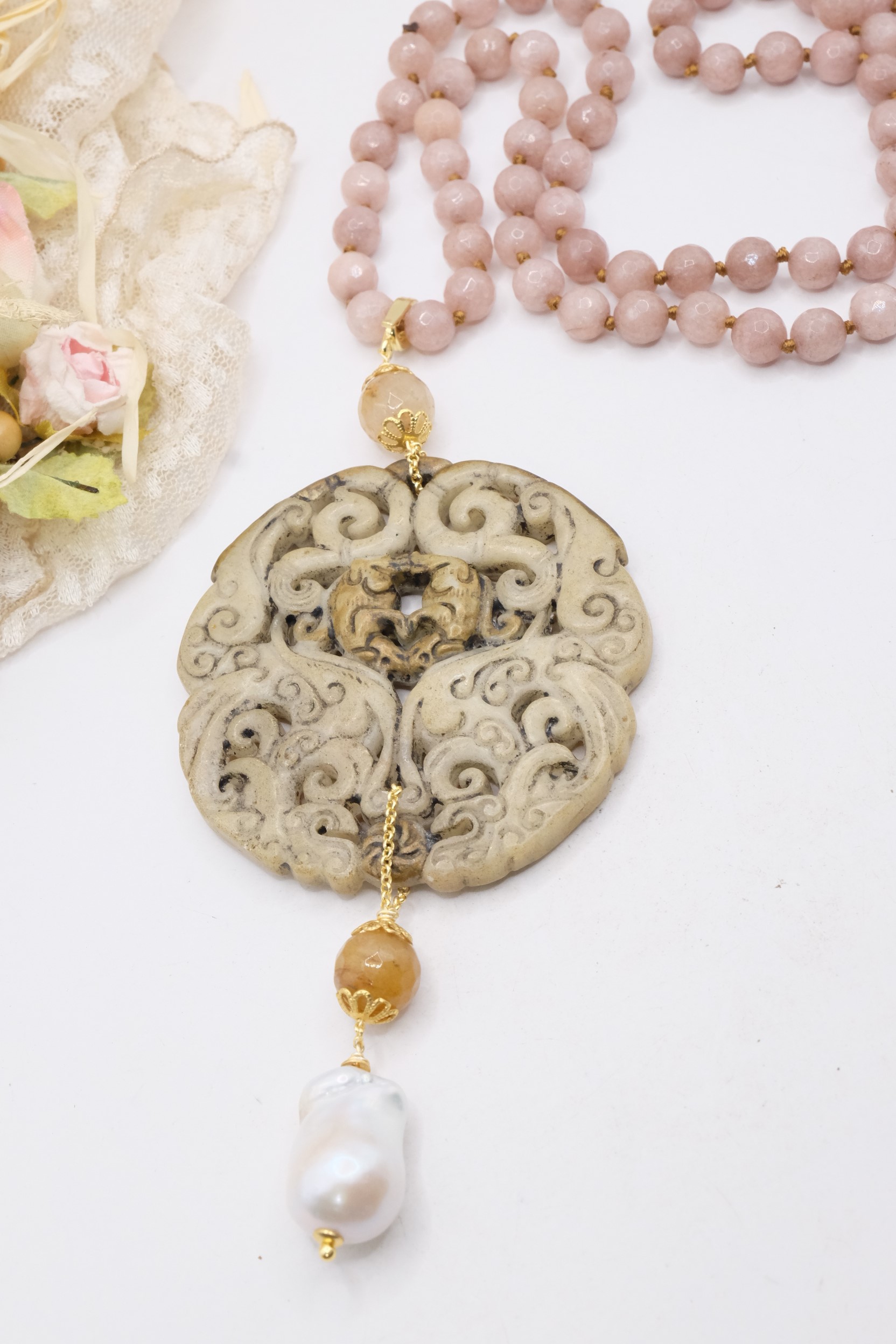 COLLANA CHARLESTON CHANEL MANDALA GIADA GRIGIA PERLE ARTIGIANALE (1)